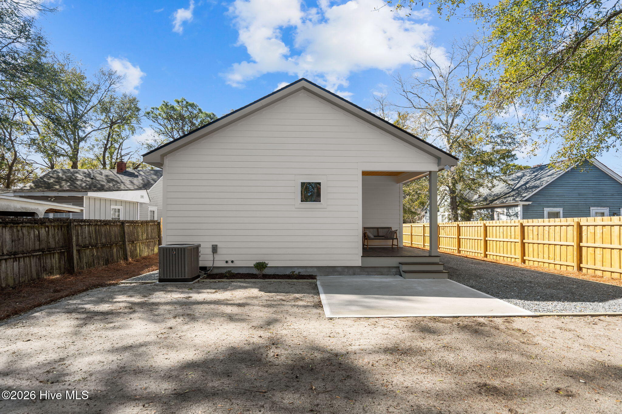 100553901 | Photo 40