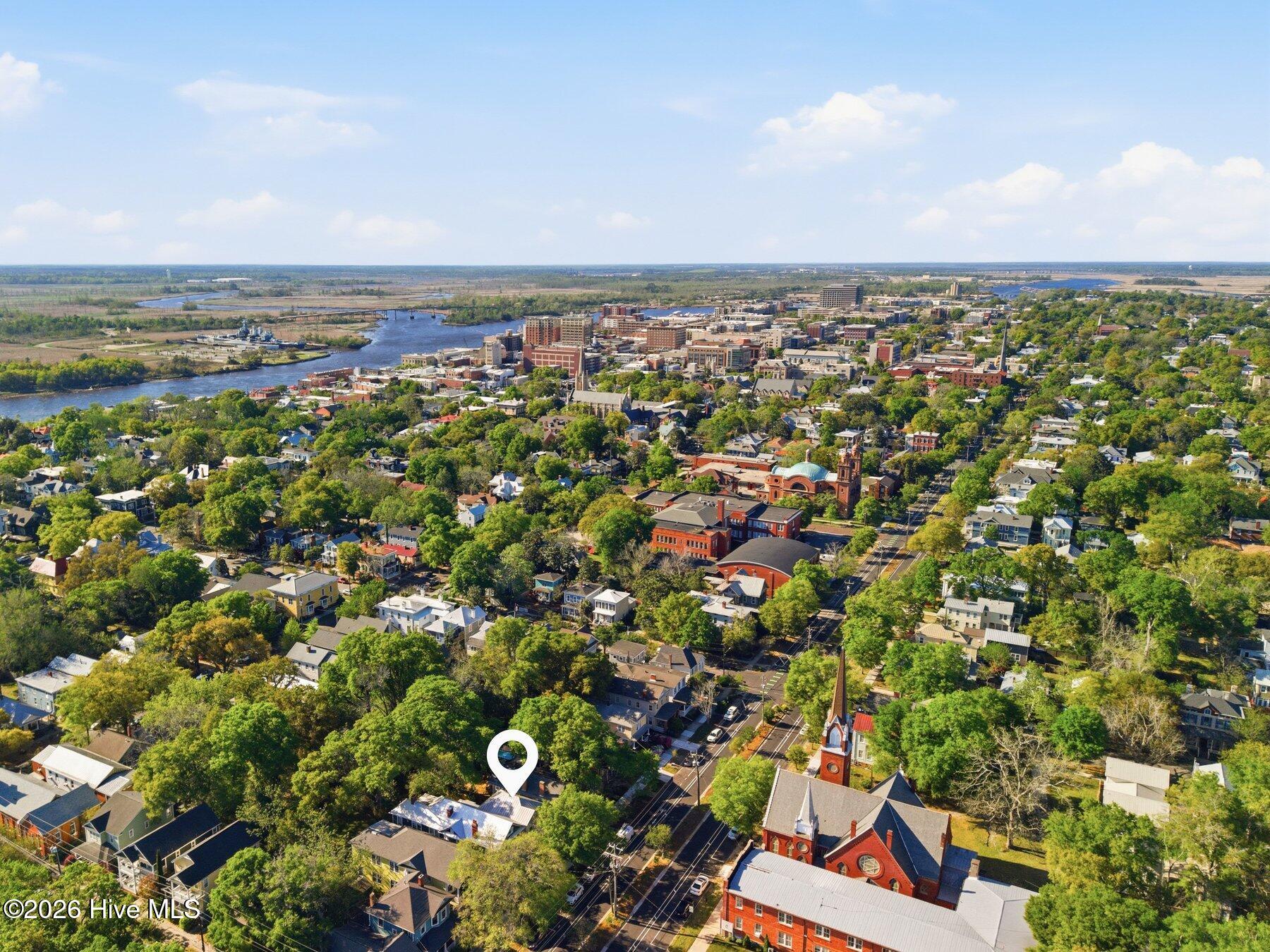 100560142 | Photo 53