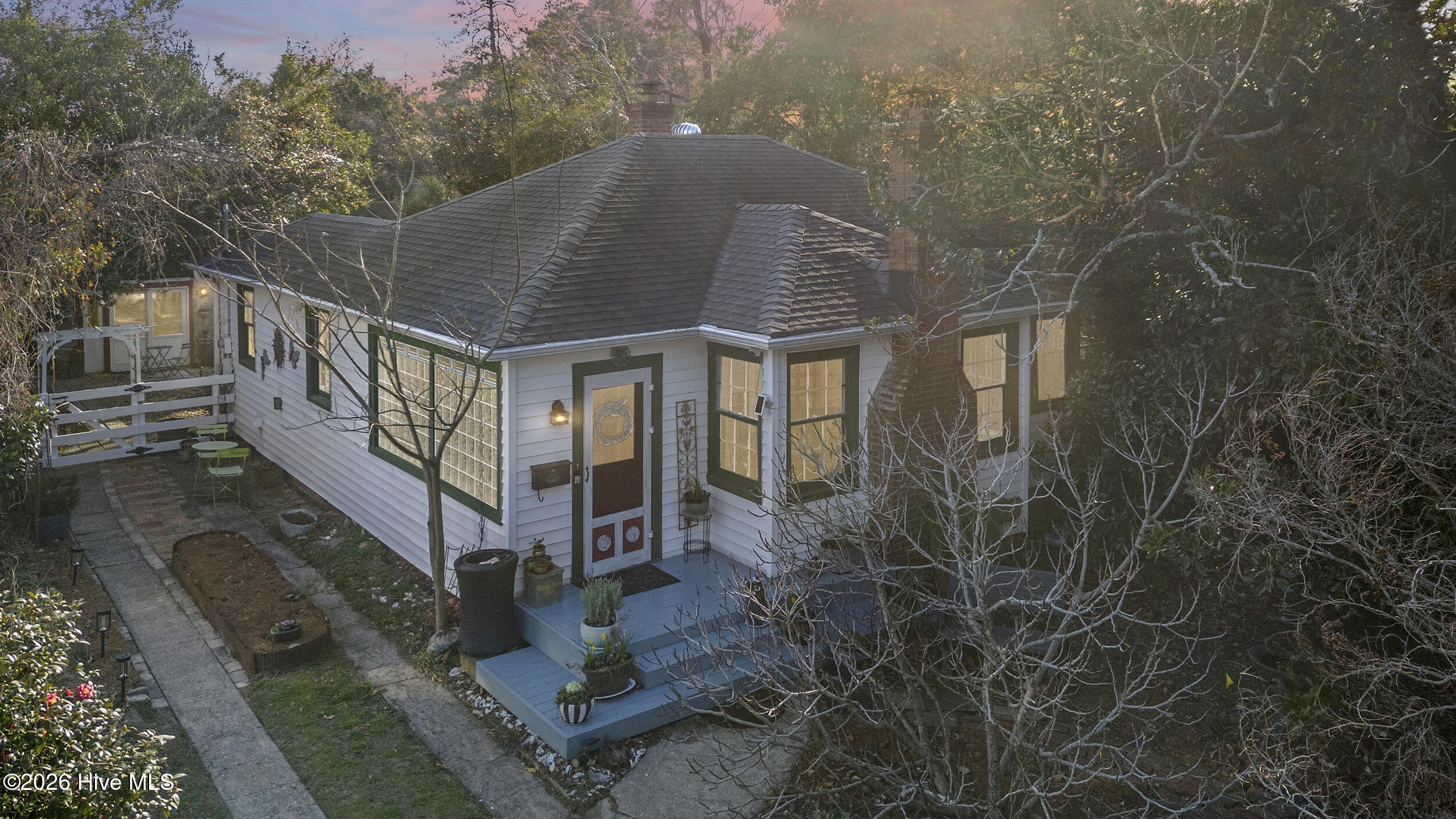 100559586 | Photo 81