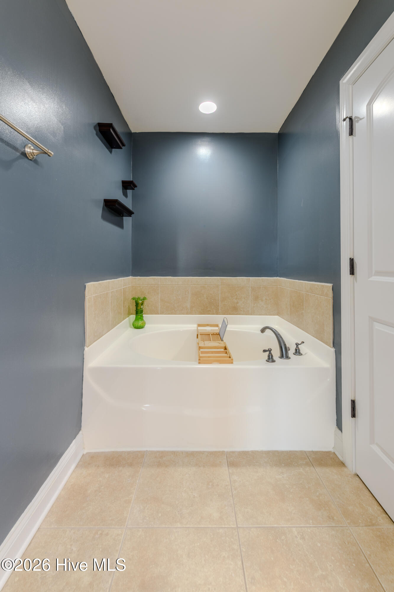 100555095 | Photo 26