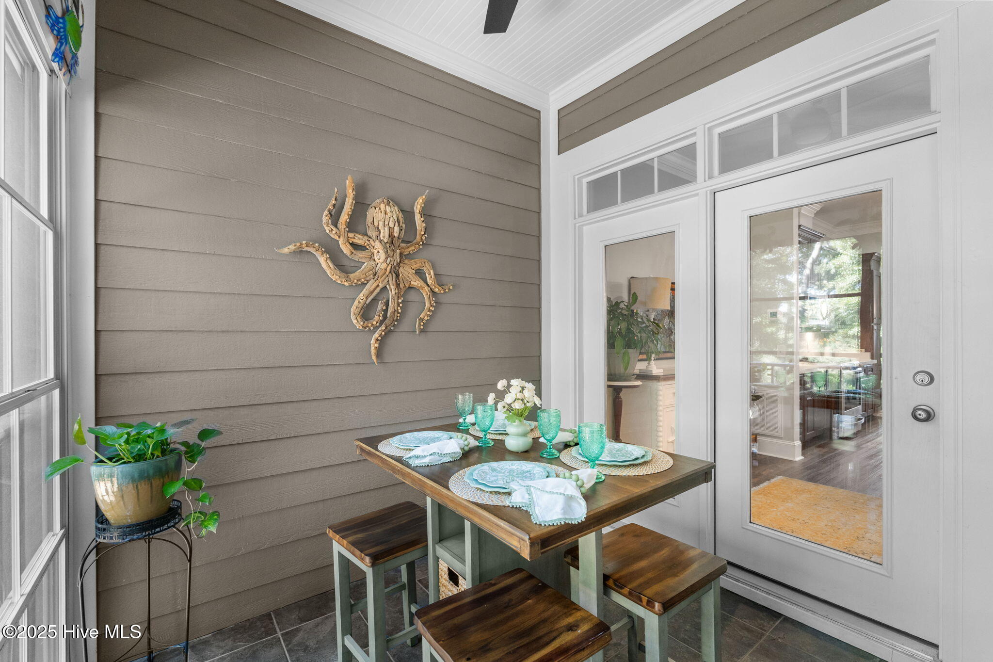 100551443 | Photo 20