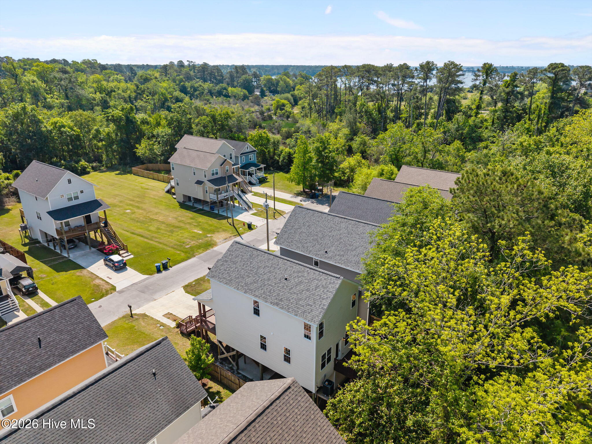 100566341 | Photo 11