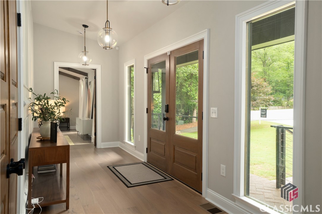 1041 Hollow Creek Way