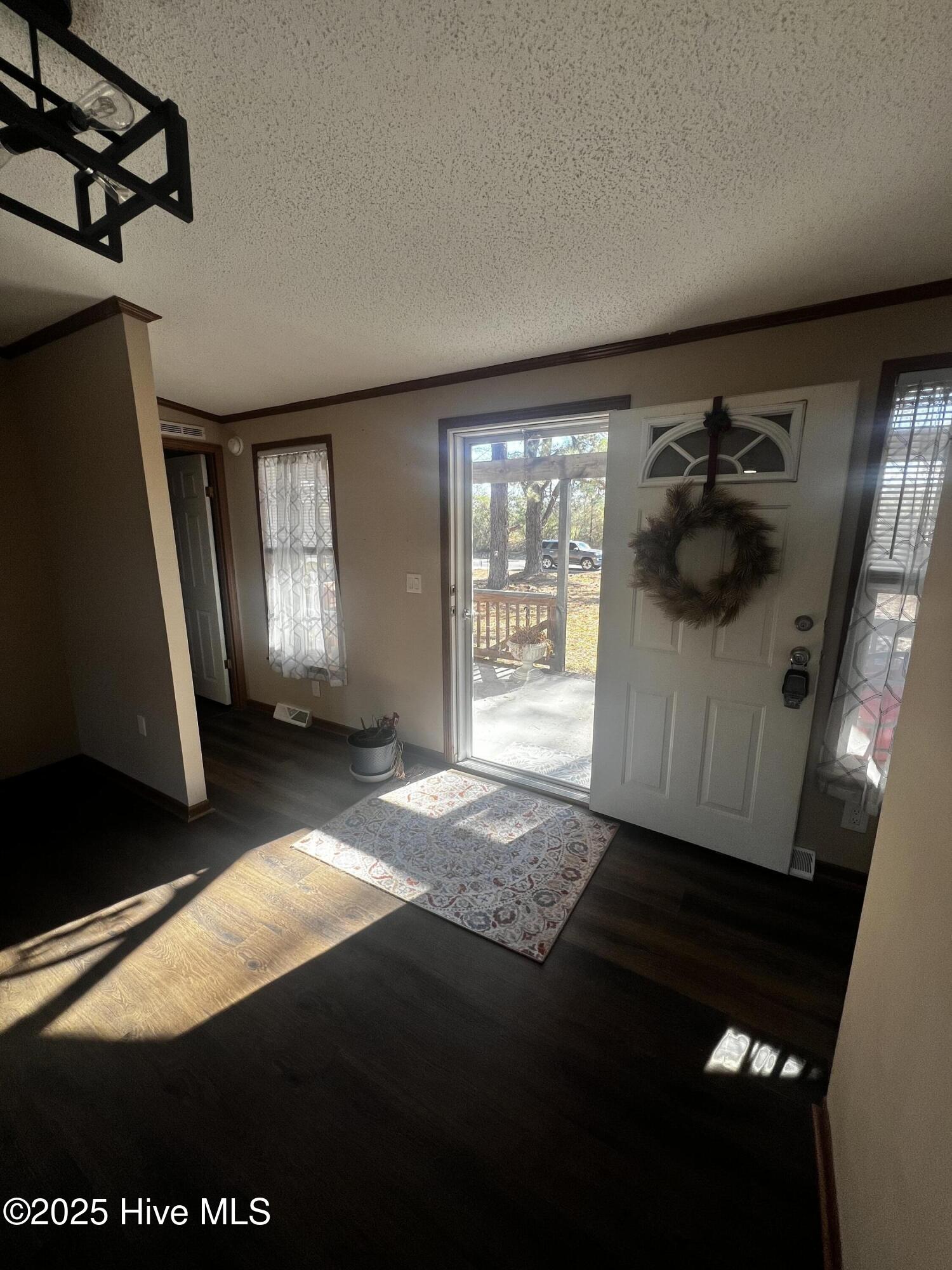 100546652 | Photo 38