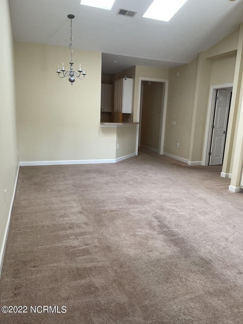 100548905 | Photo 13