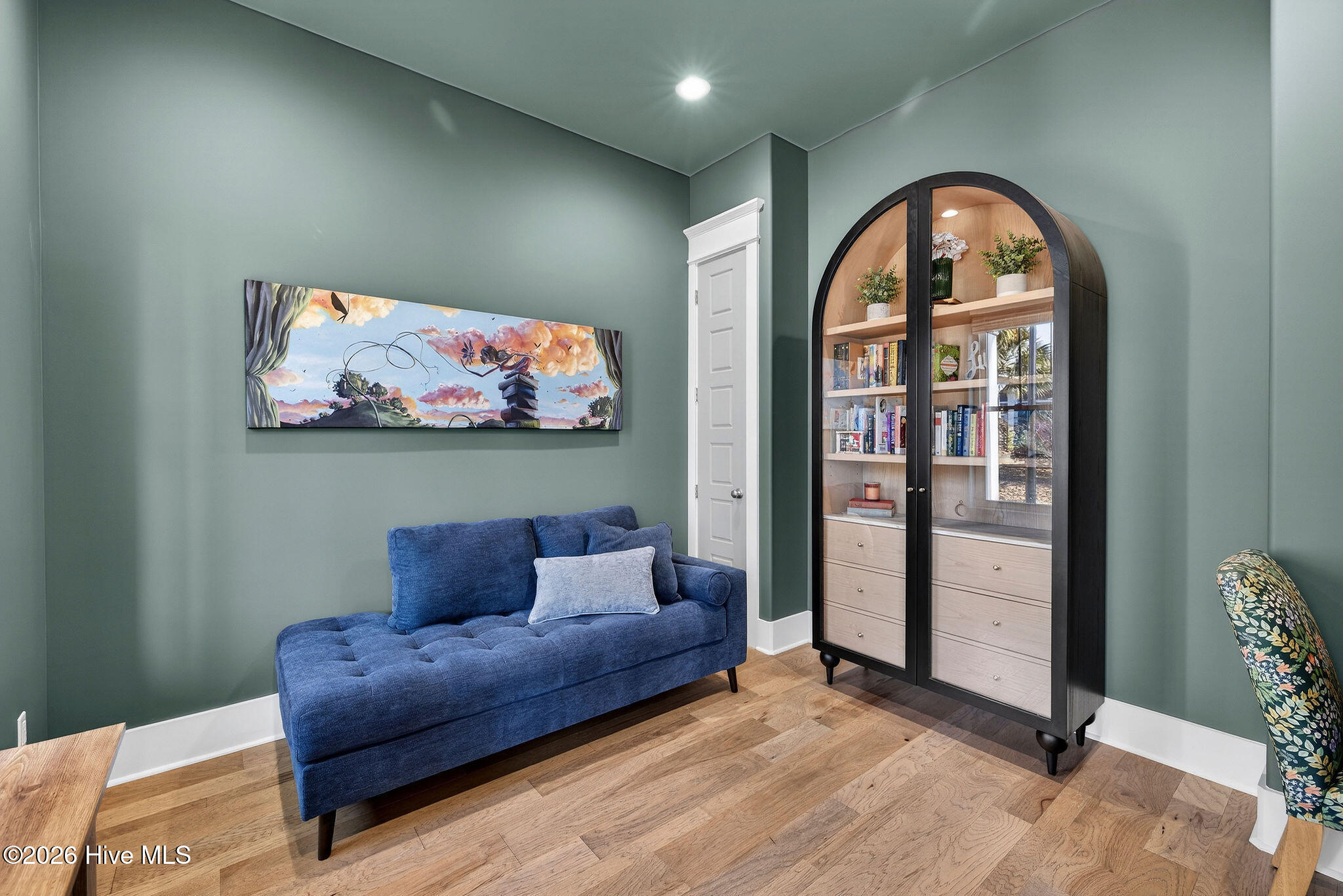 100552063 | Photo 15