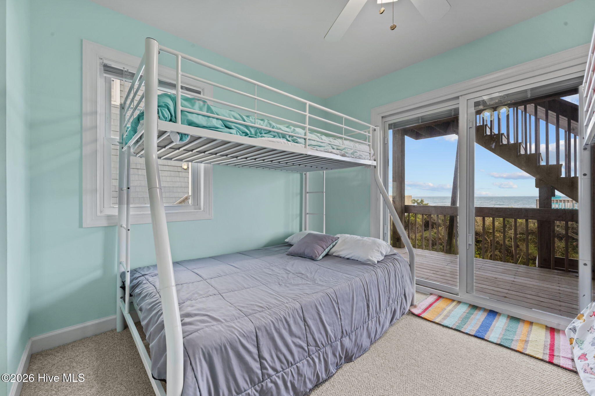 100567525 | Photo 33