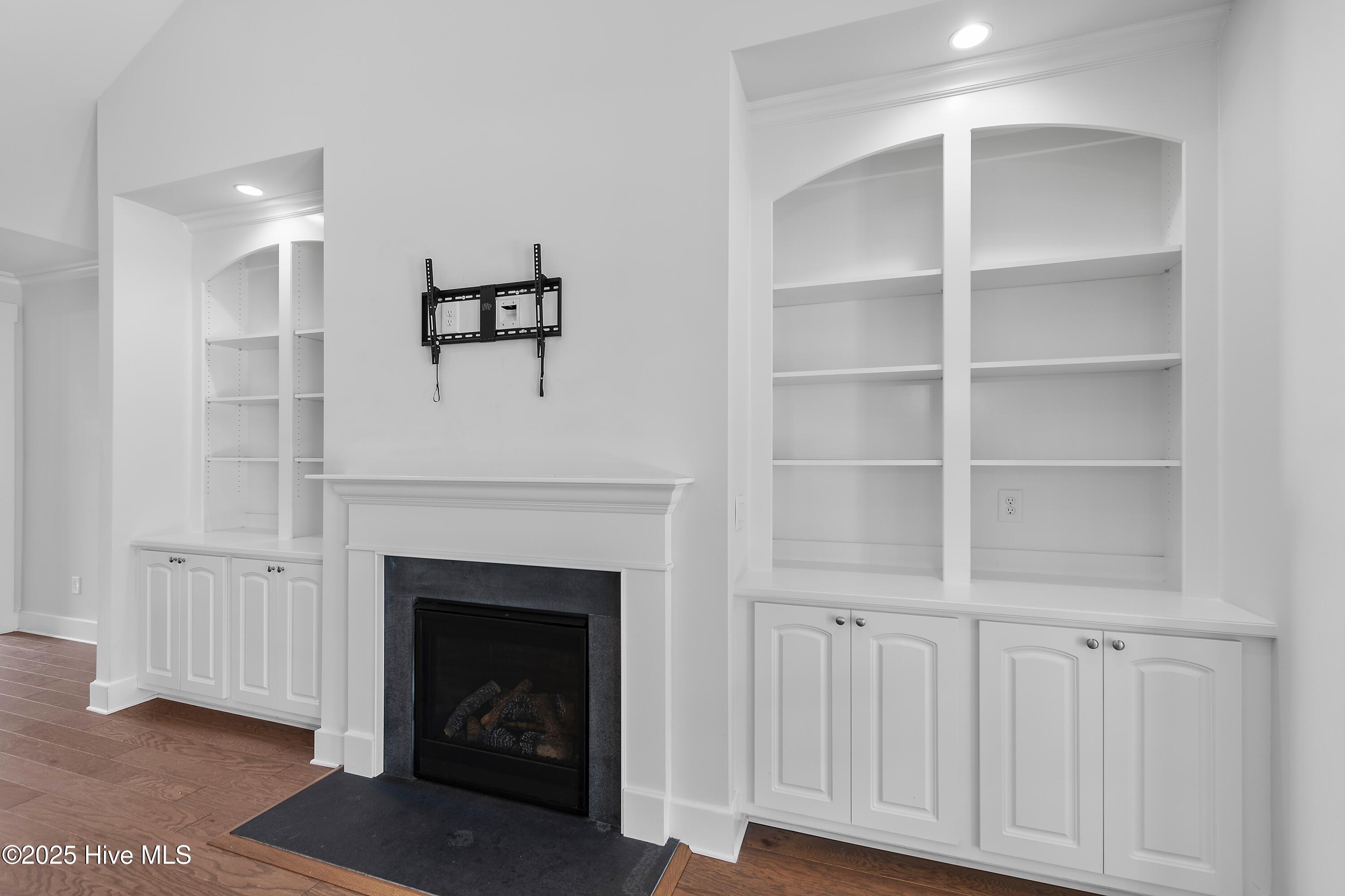 100539613 | Photo 16