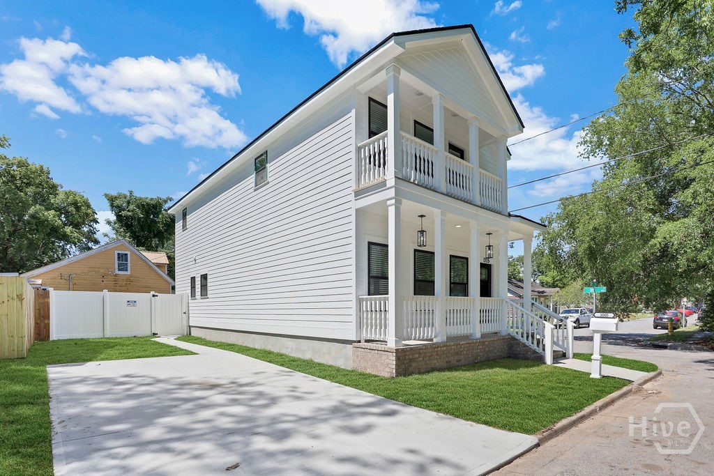 Photo 2 of Single family home for sale at 1005 E 35th Street, Savannah, GA 31401 | MLS# SA355363 | Listing updated on 2026-09-13