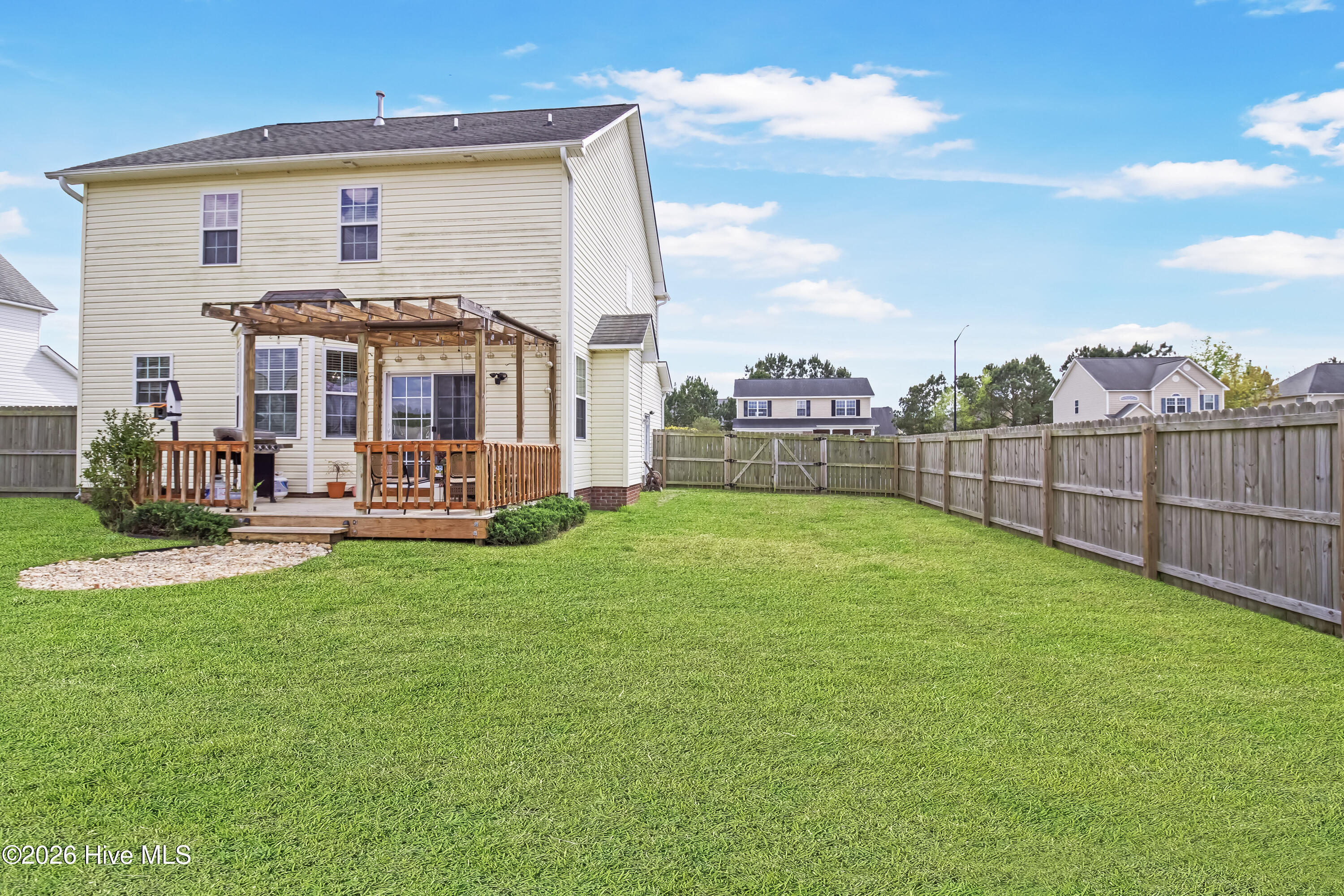 100561331 | Photo 34