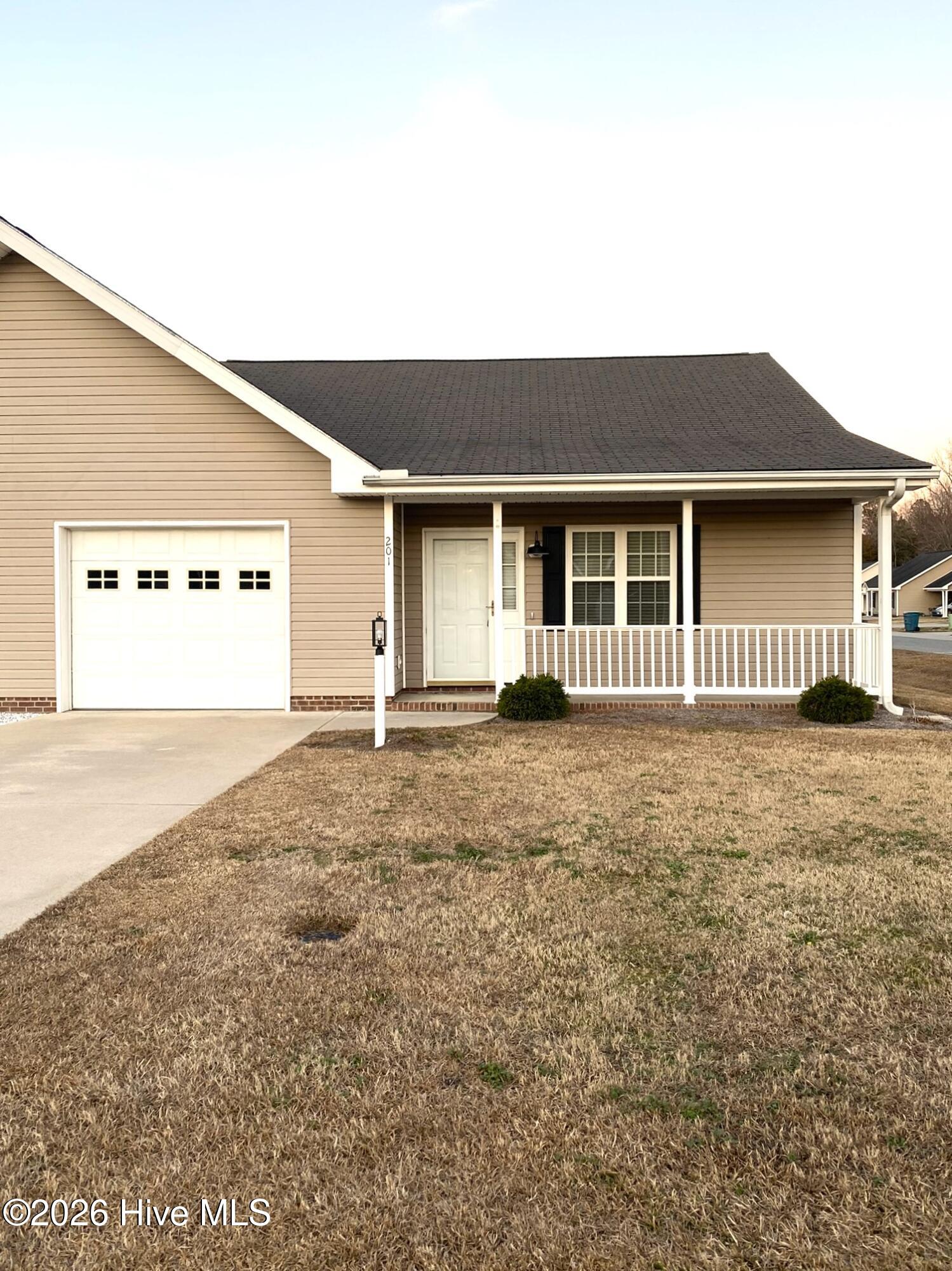 201 Village, Nashville, North Carolina, 2 Bedroom Bedrooms, 4 Room Rooms,2 BathroomBathrooms,Duplex,For sale,Village,100607300 201 Village, Nashville, North Carolina, 2 Bedroom Bedrooms, 4 Room Rooms,2 BathroomBathrooms,Duplex,For sale,Village,100607300