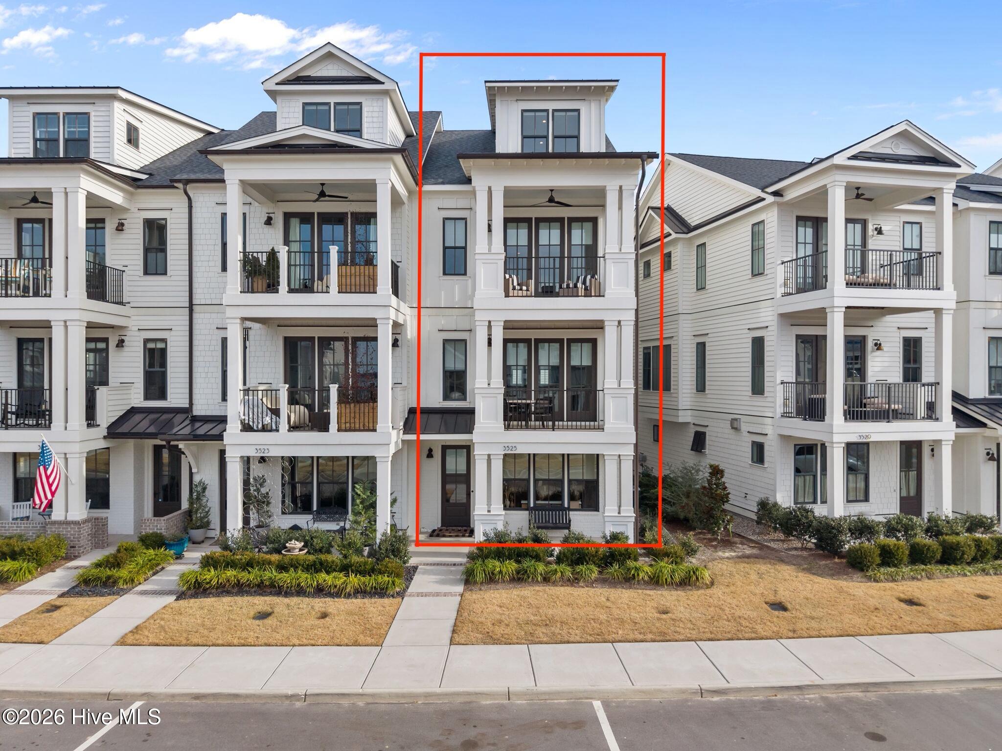 100552762 | Photo 74