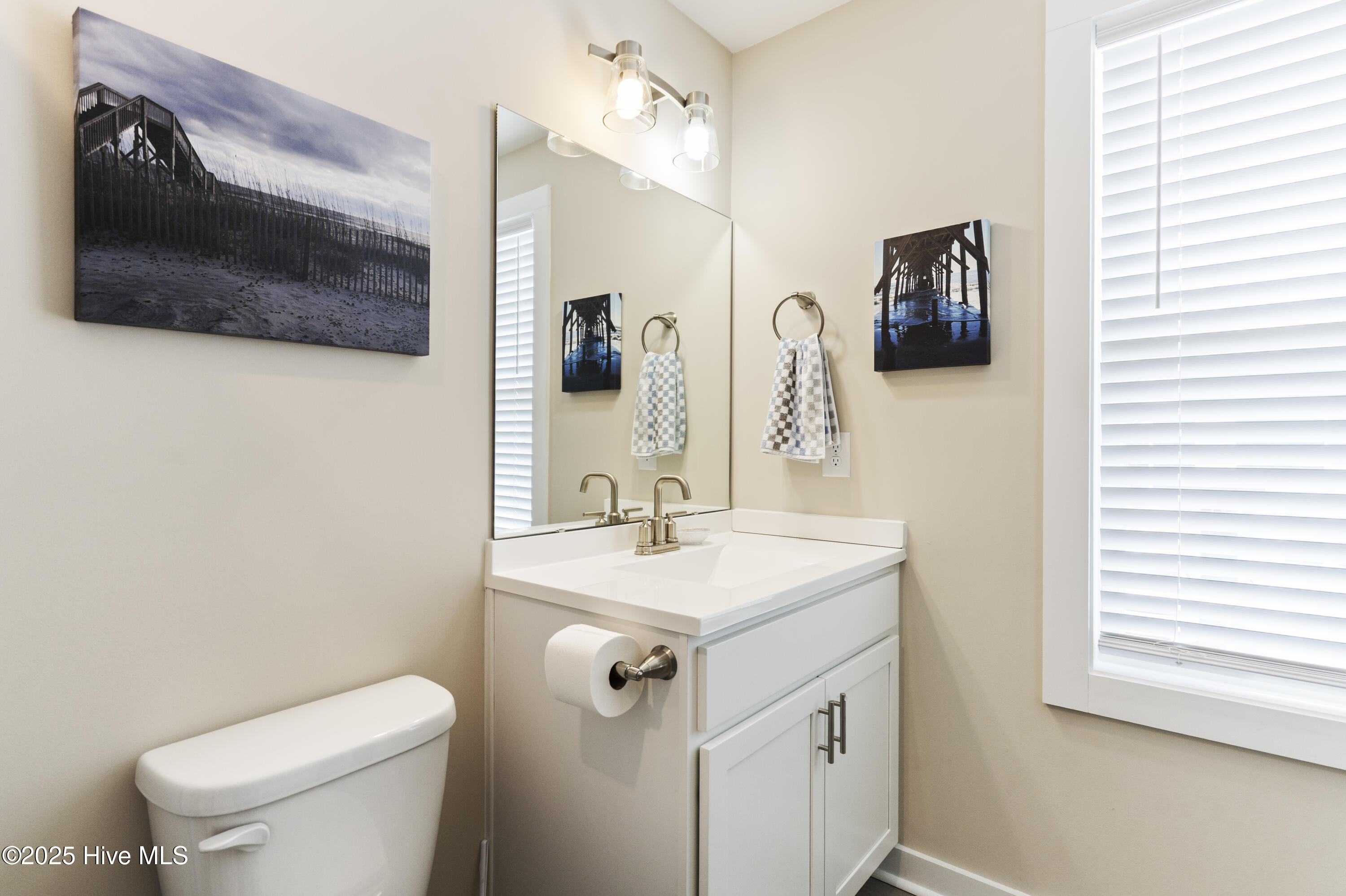 100505761 | Photo 38