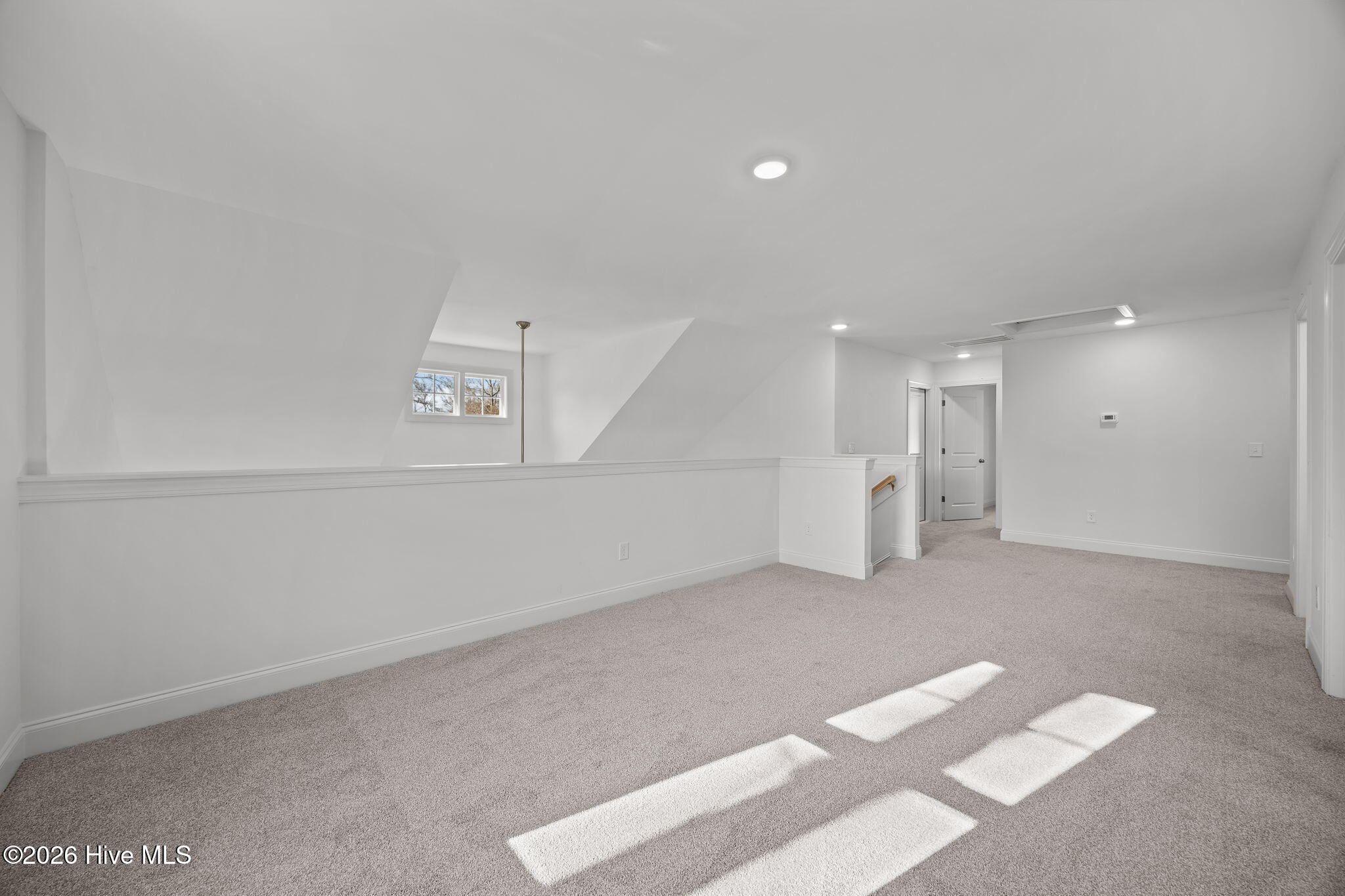 100528574 | Photo 26