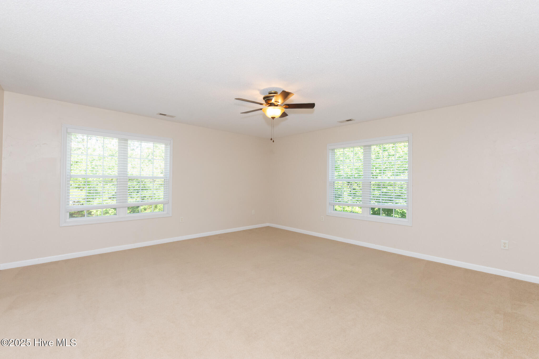 100522001 | Photo 47