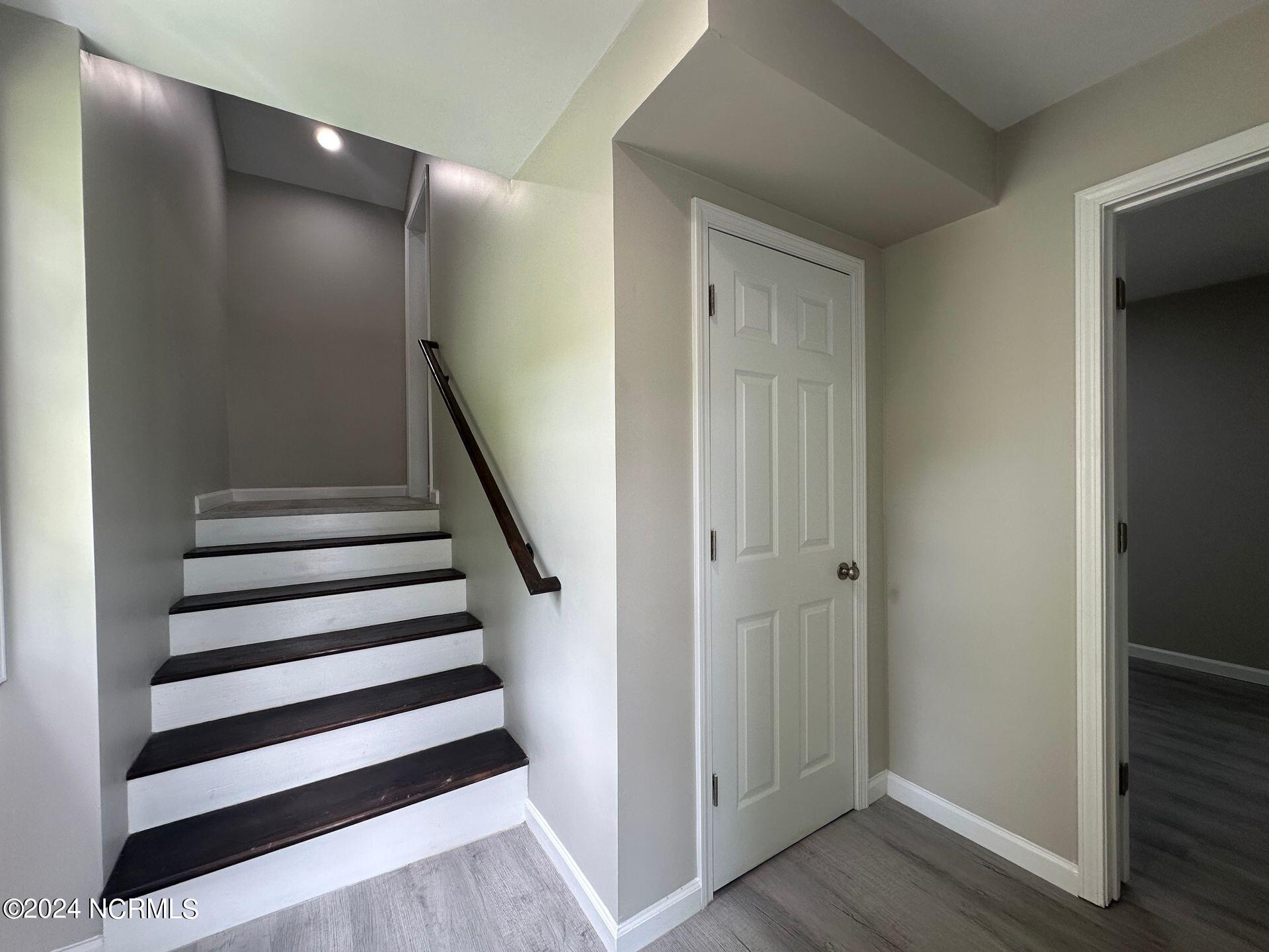 100545628 | Photo 25