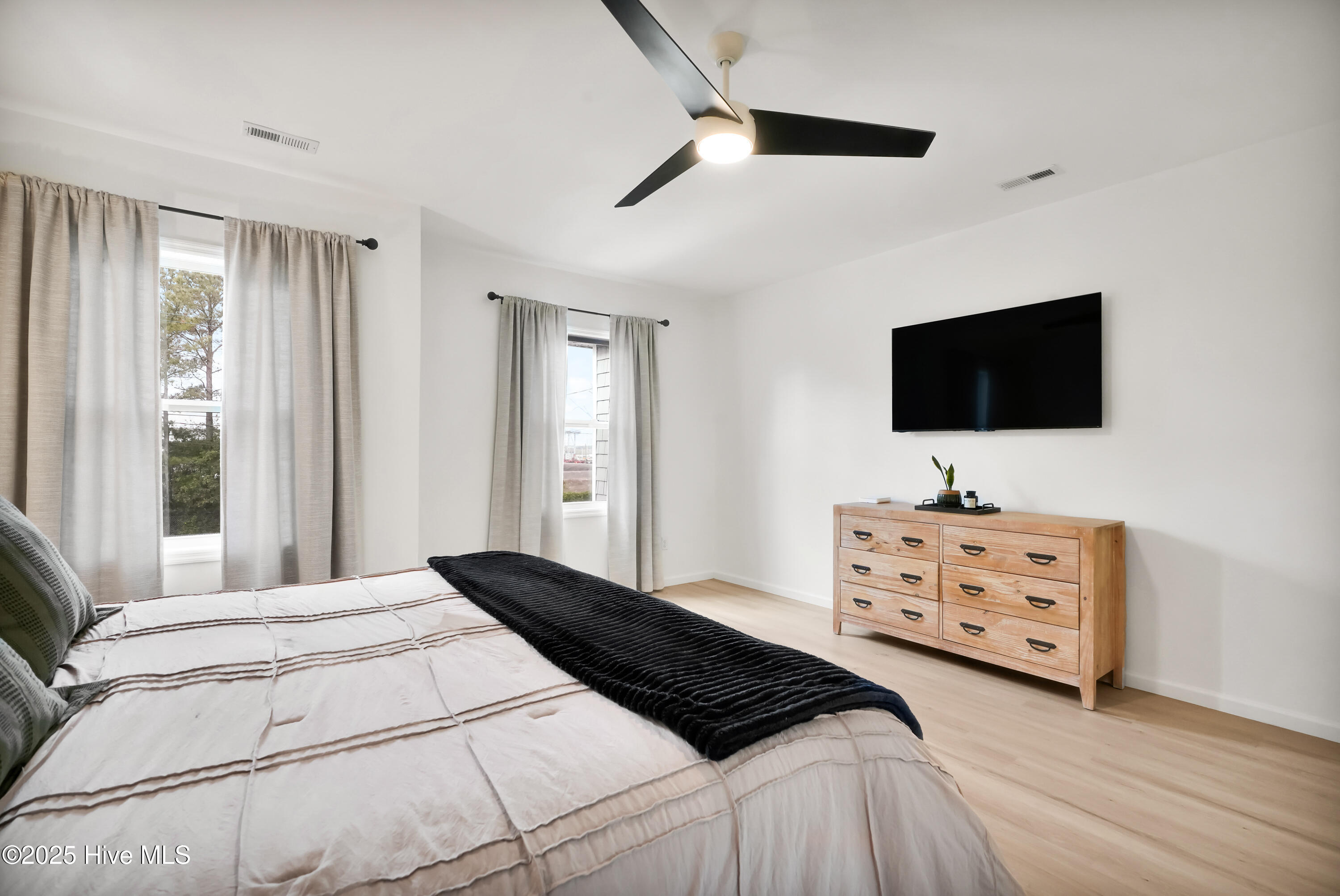 100544742 | Photo 14