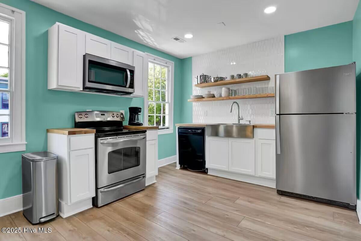 100542130 | Photo 36