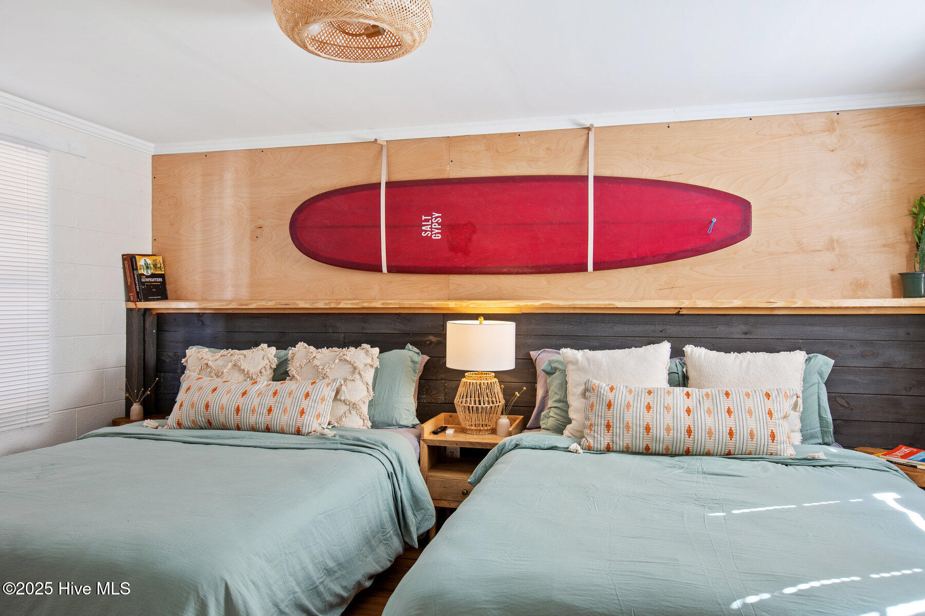 100540595 | Photo 28