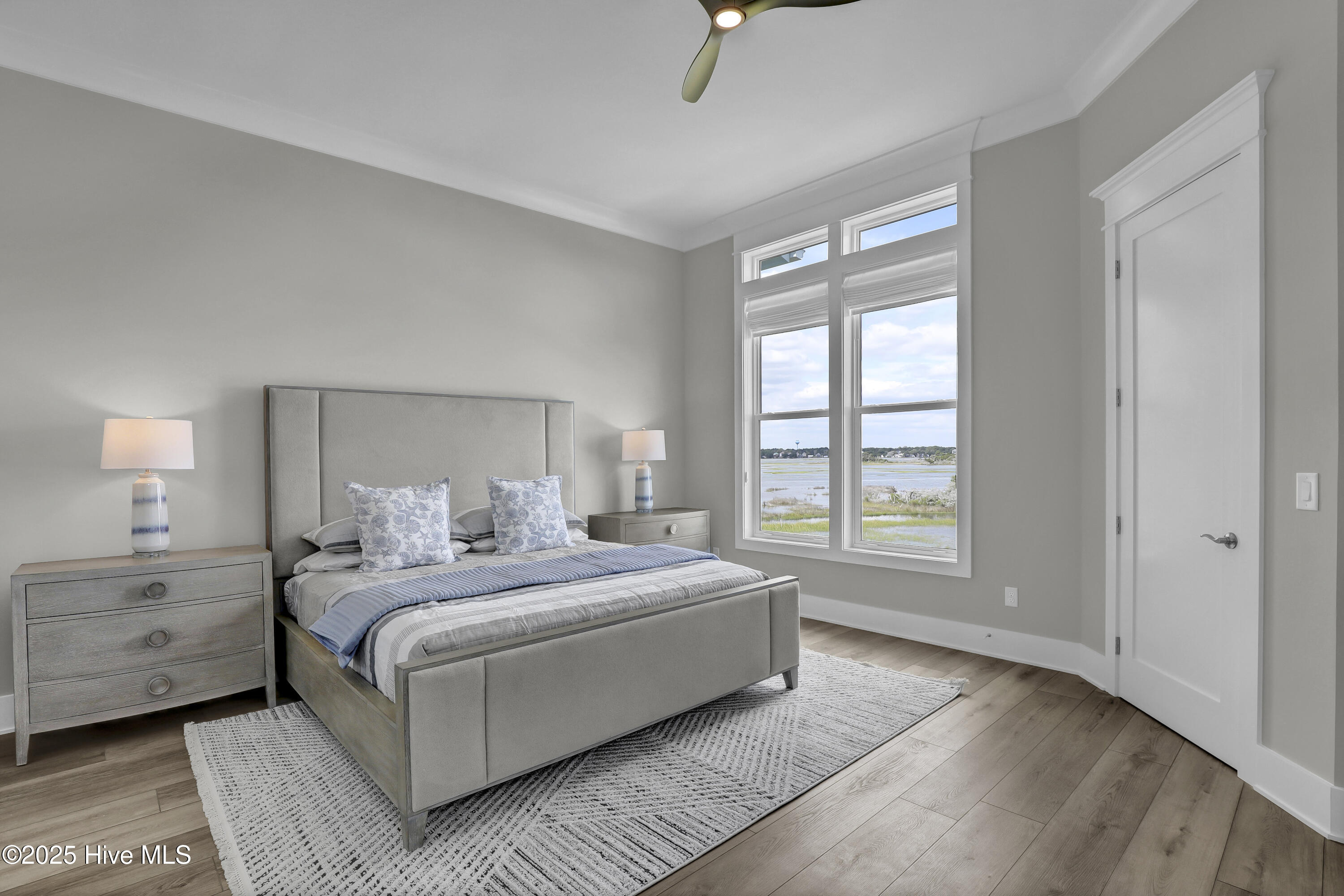 100555615 | Photo 38