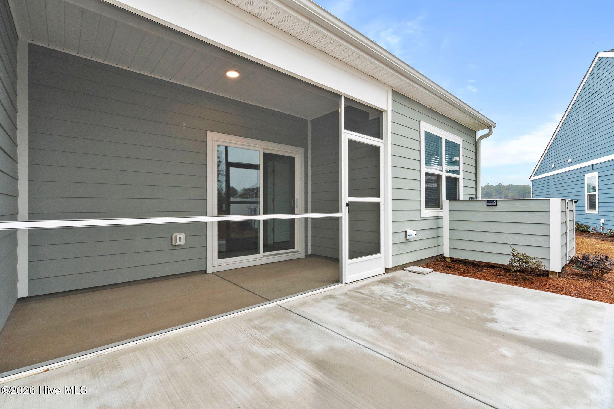 100553516 | Photo 33