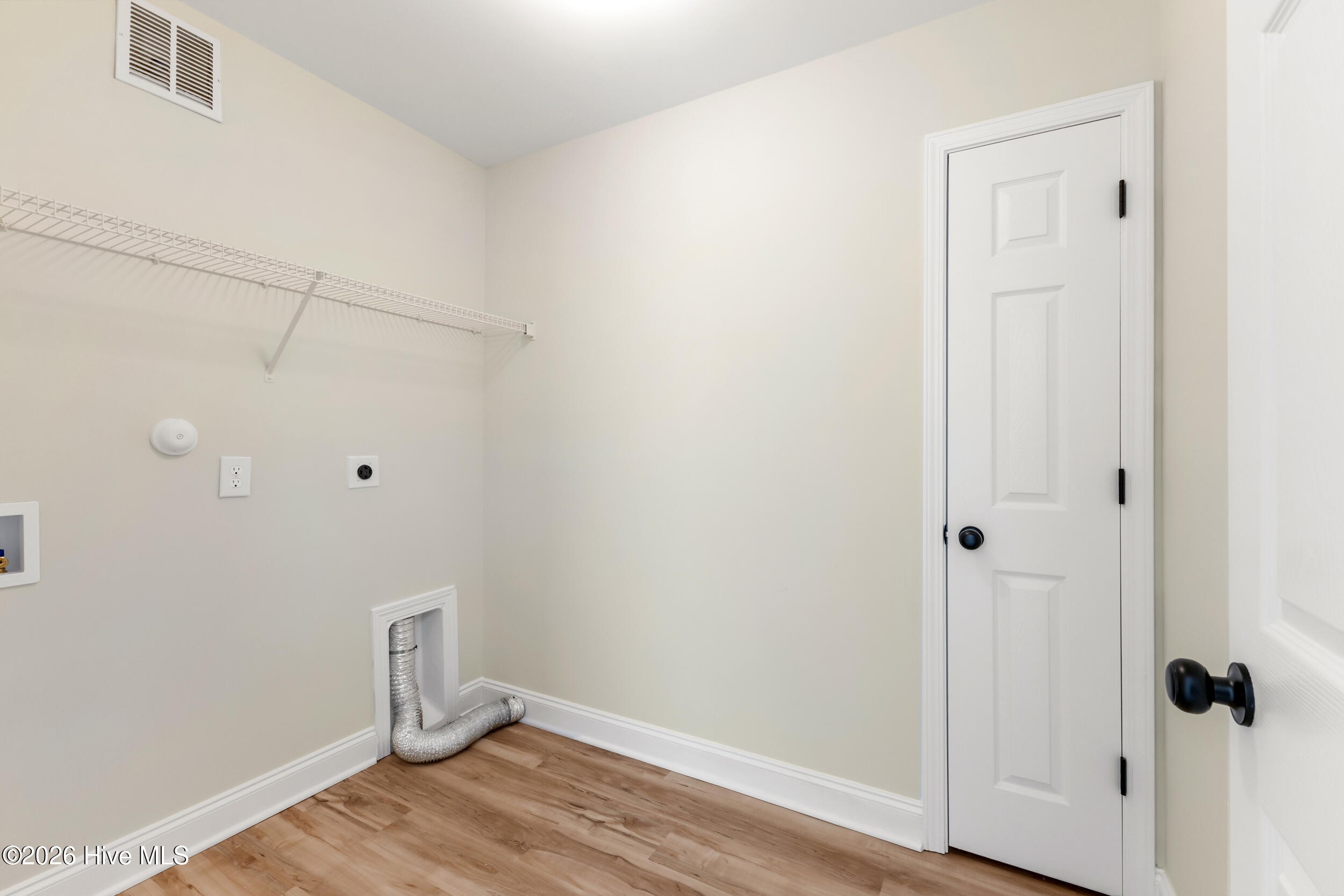 100559842 | Photo 19