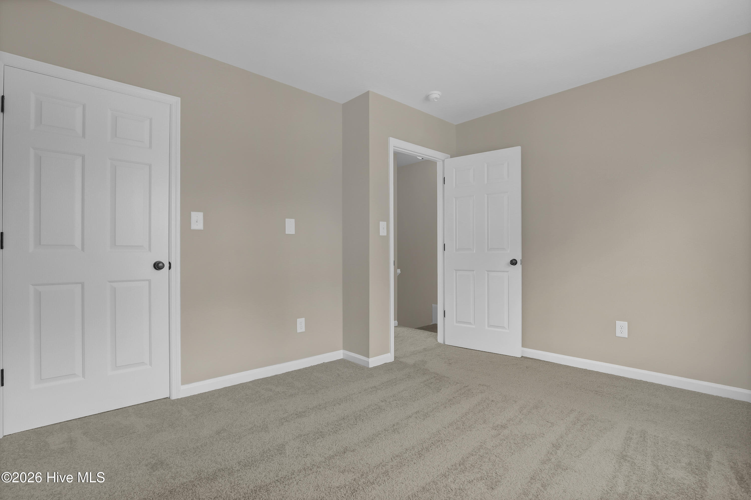 100556973 | Photo 16