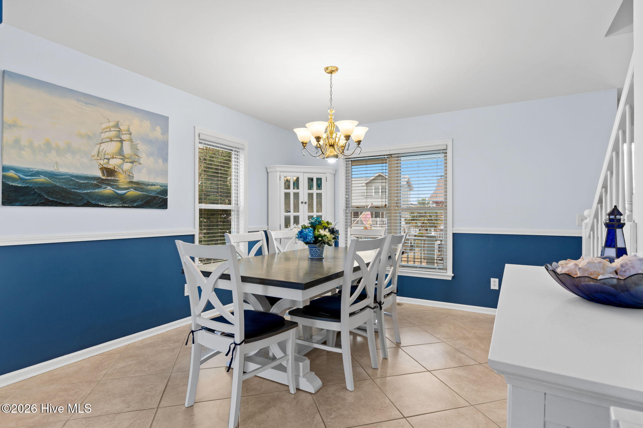 100550853 | Photo 25