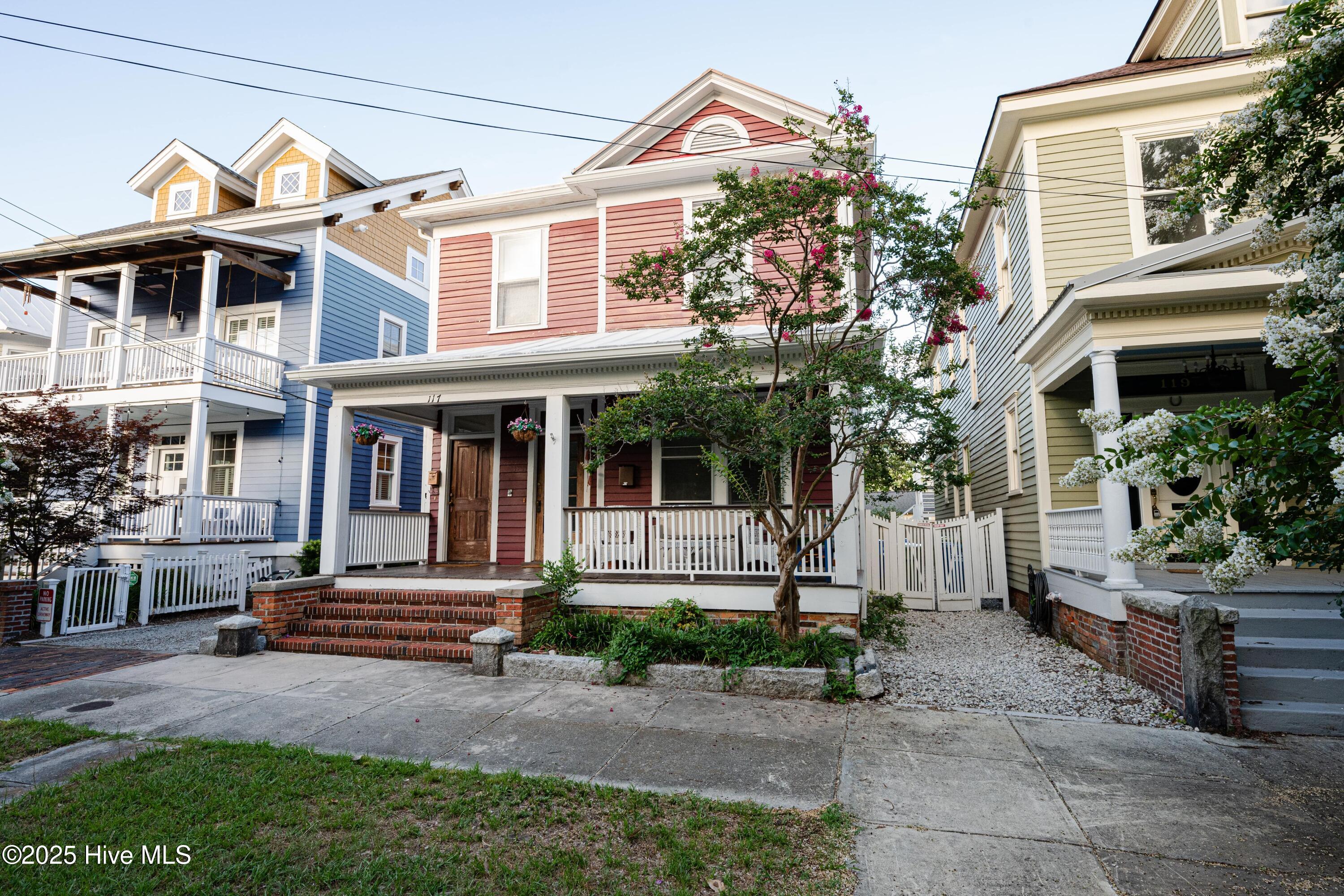 Property at 117 7th Street