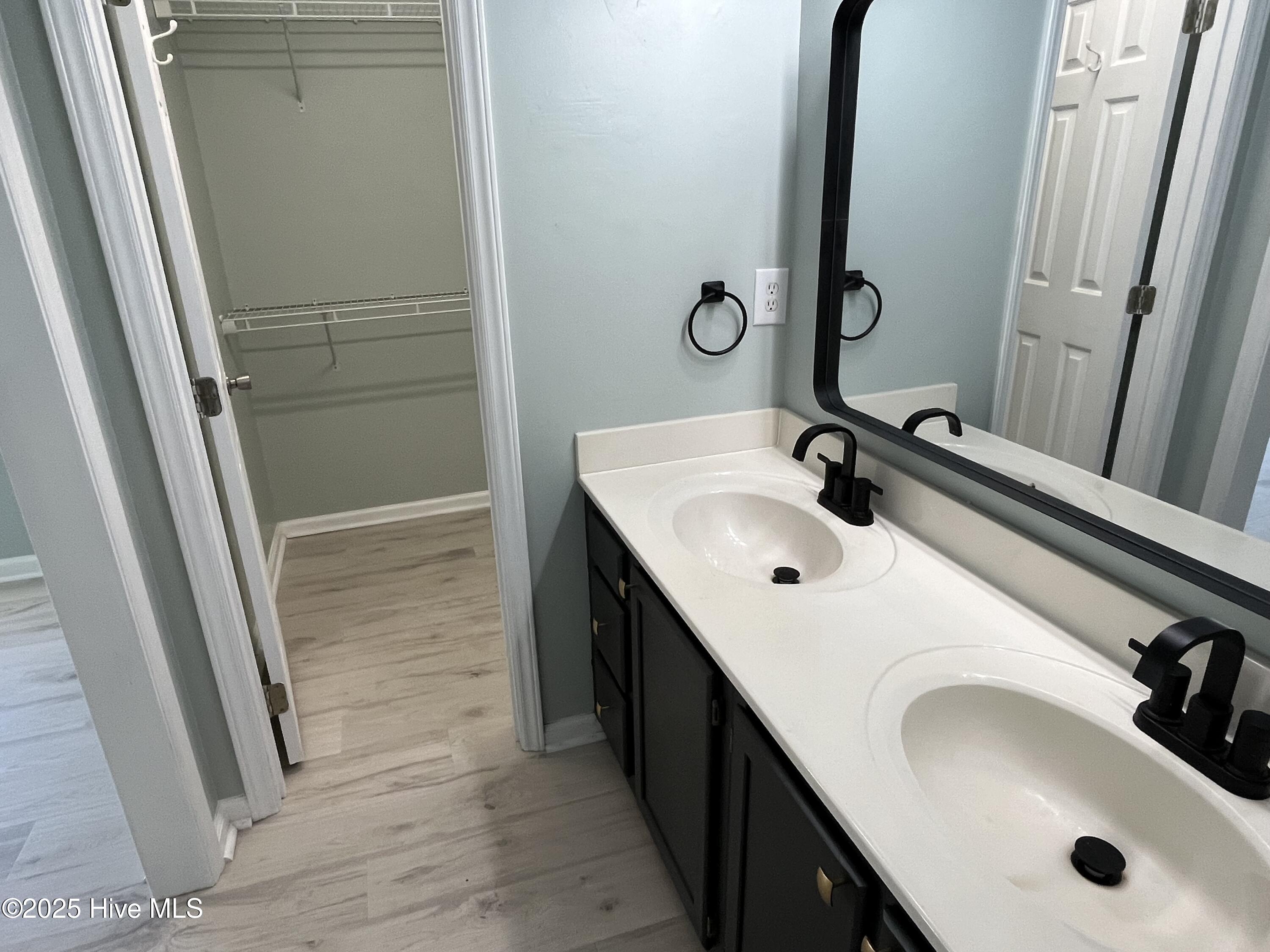 100559097 | Photo 10