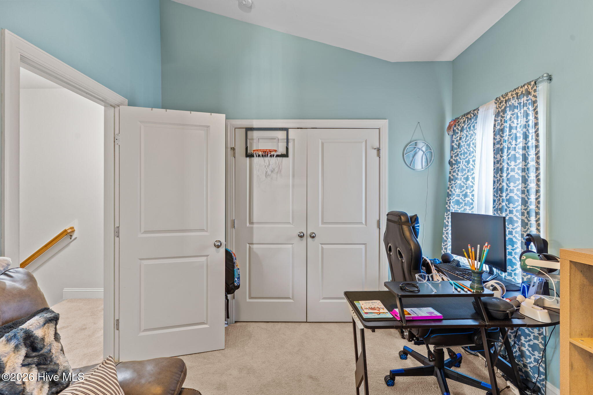 100561470 | Photo 32