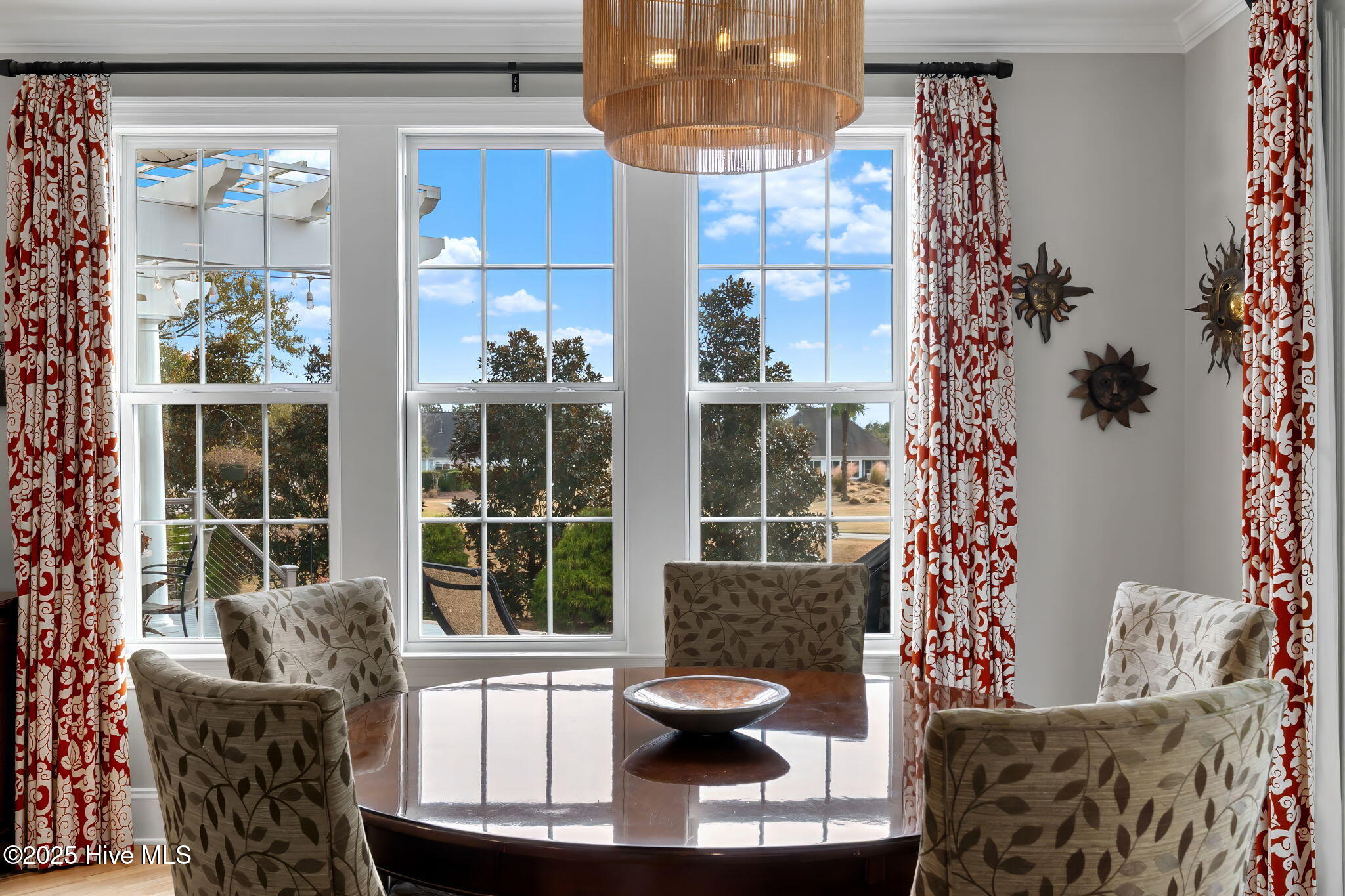 100544684 | Photo 23