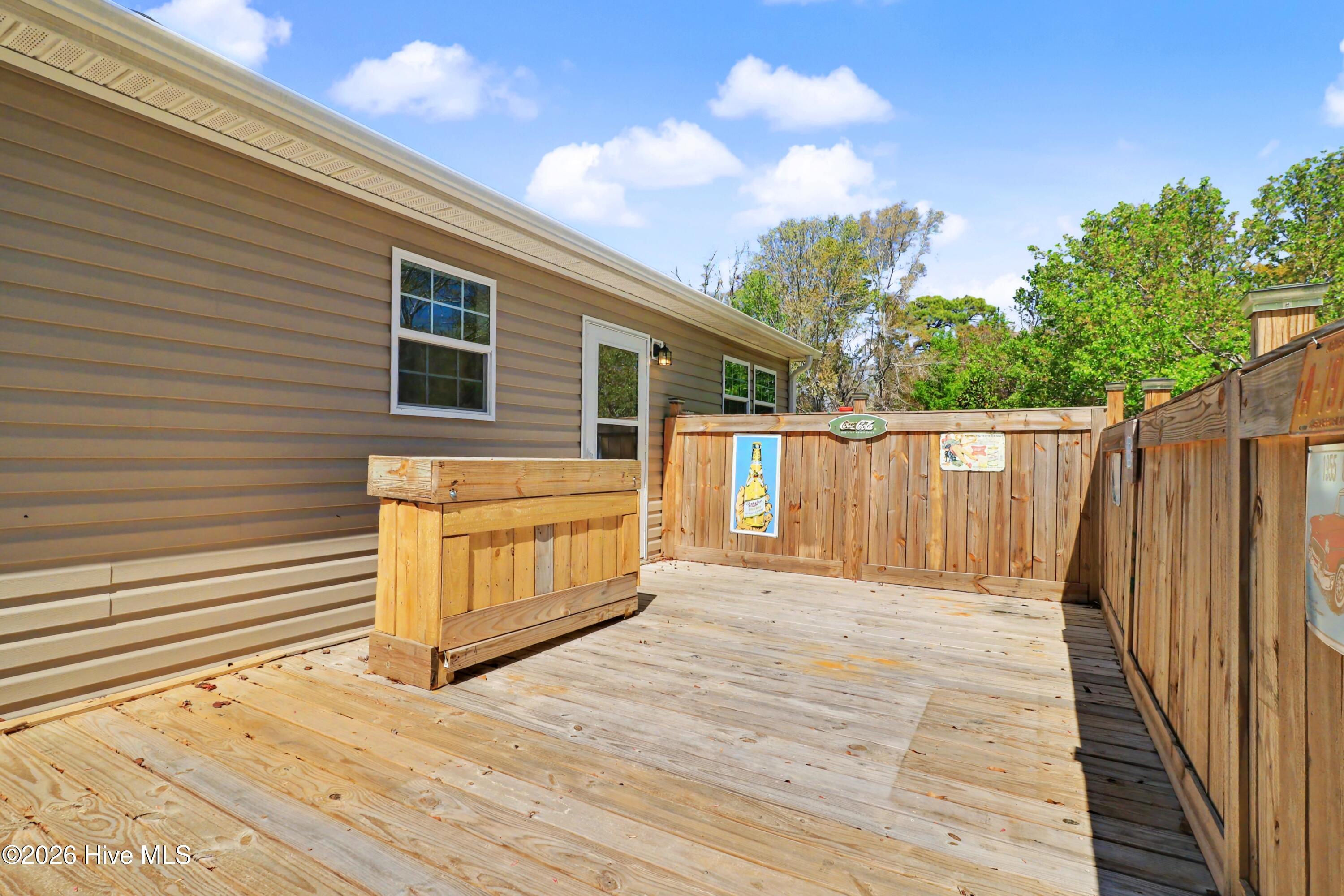 100559867 | Photo 34