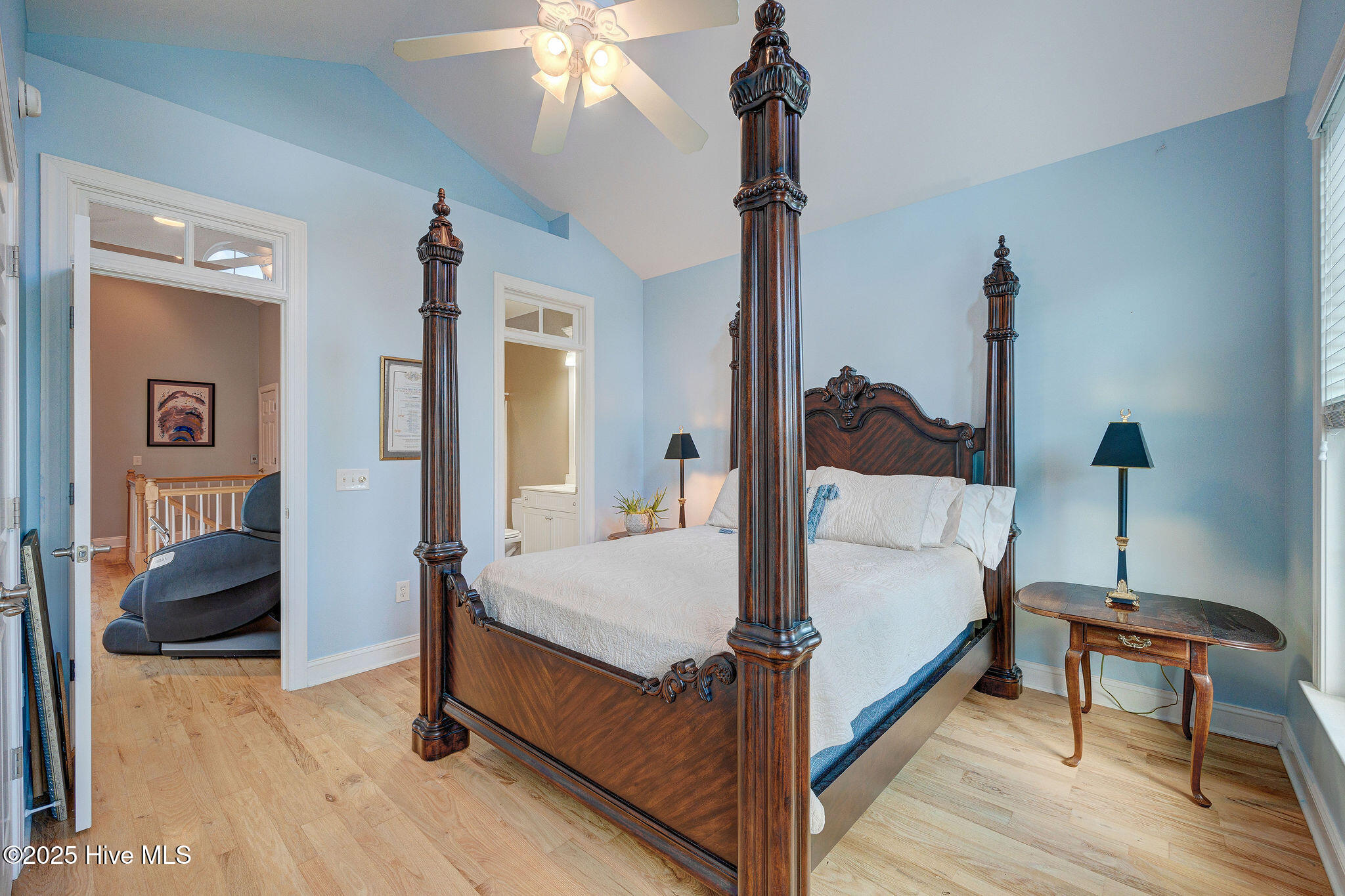 100533949 | Photo 34