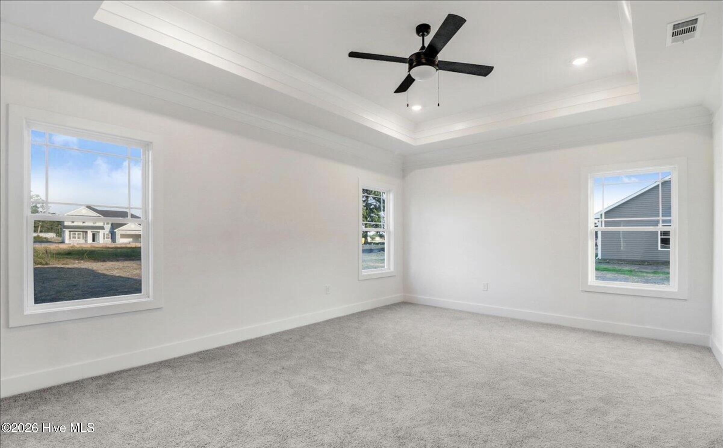 100557376 | Photo 15