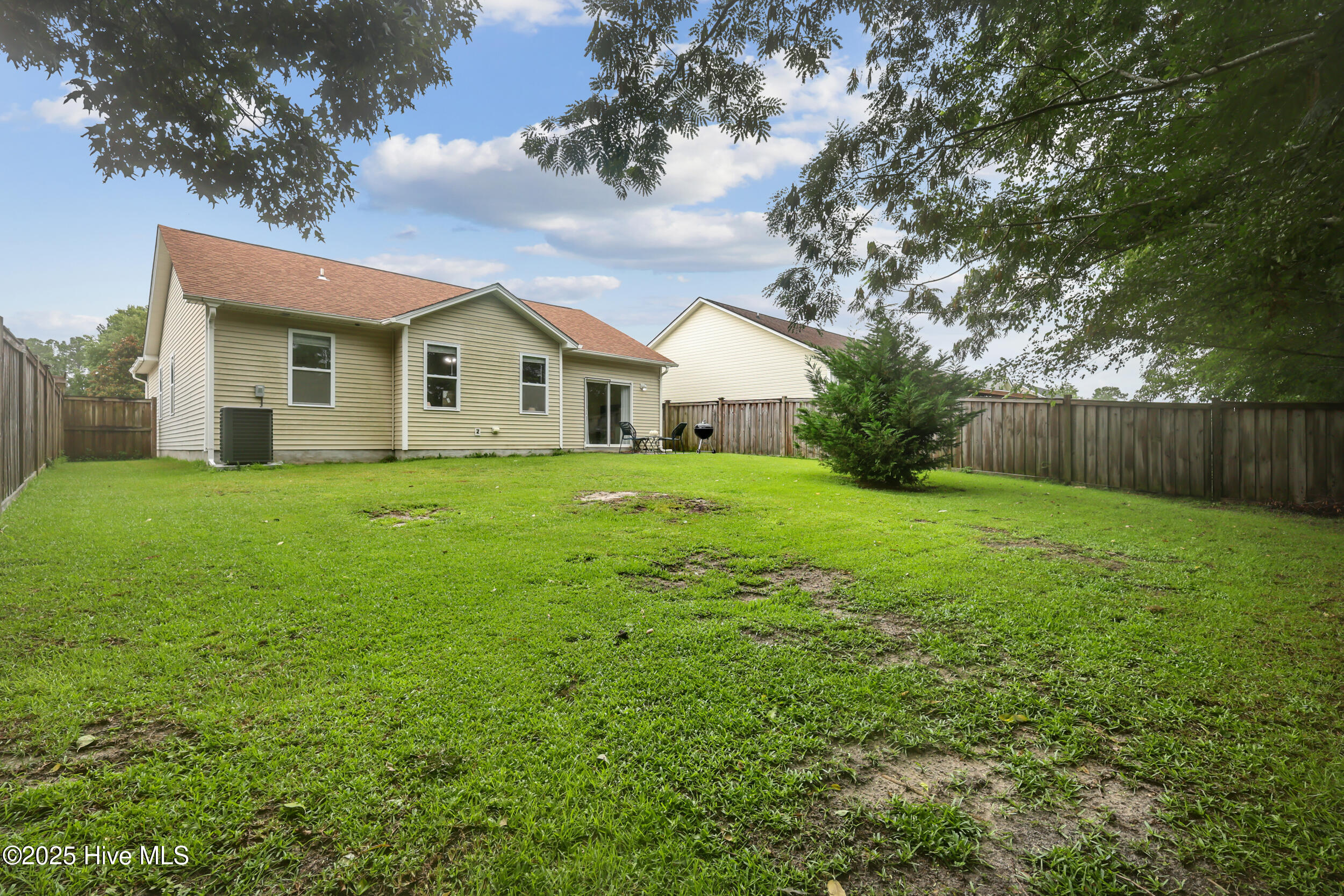 100520653 | Photo 16