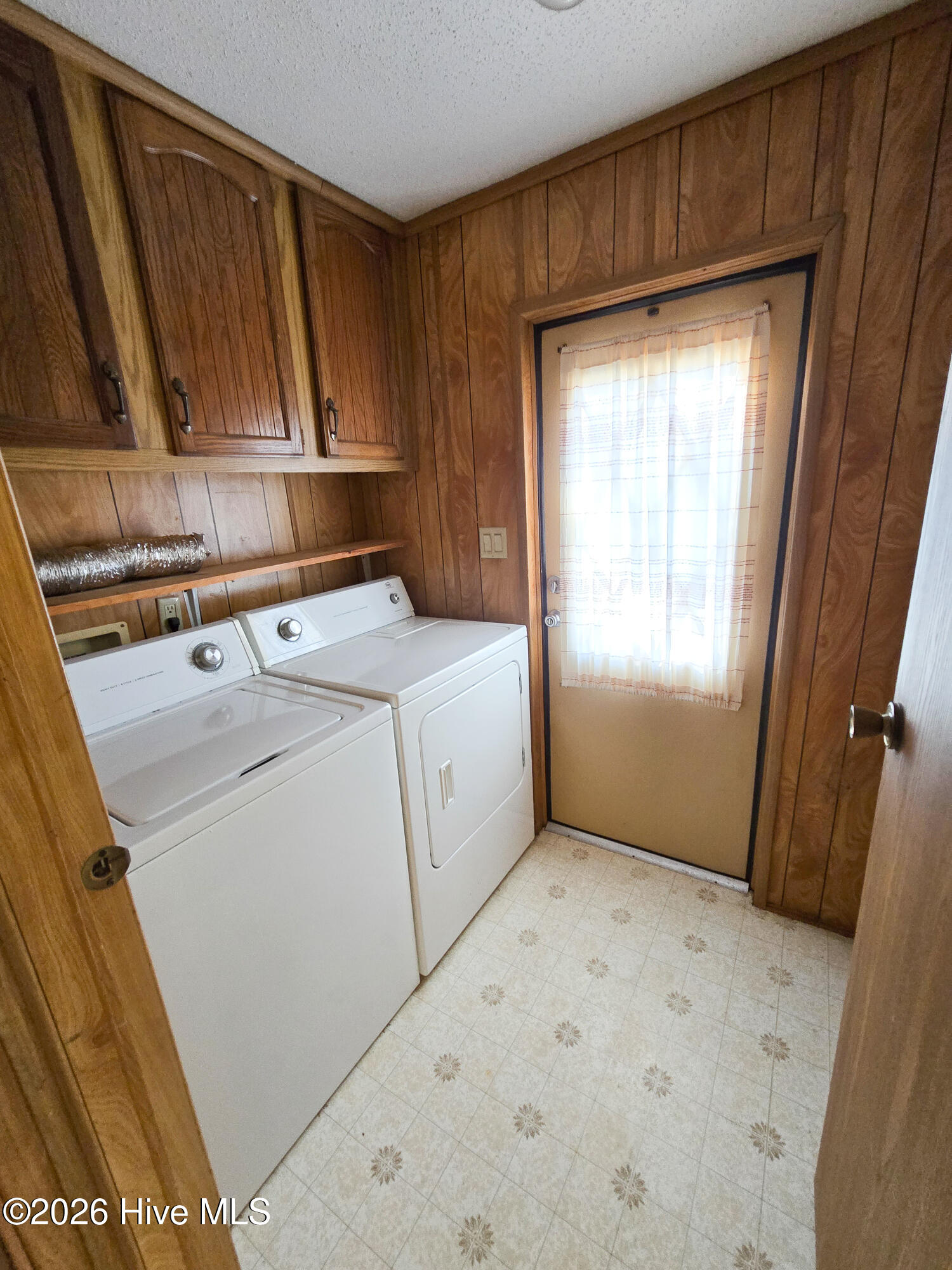 100552287 | Photo 21