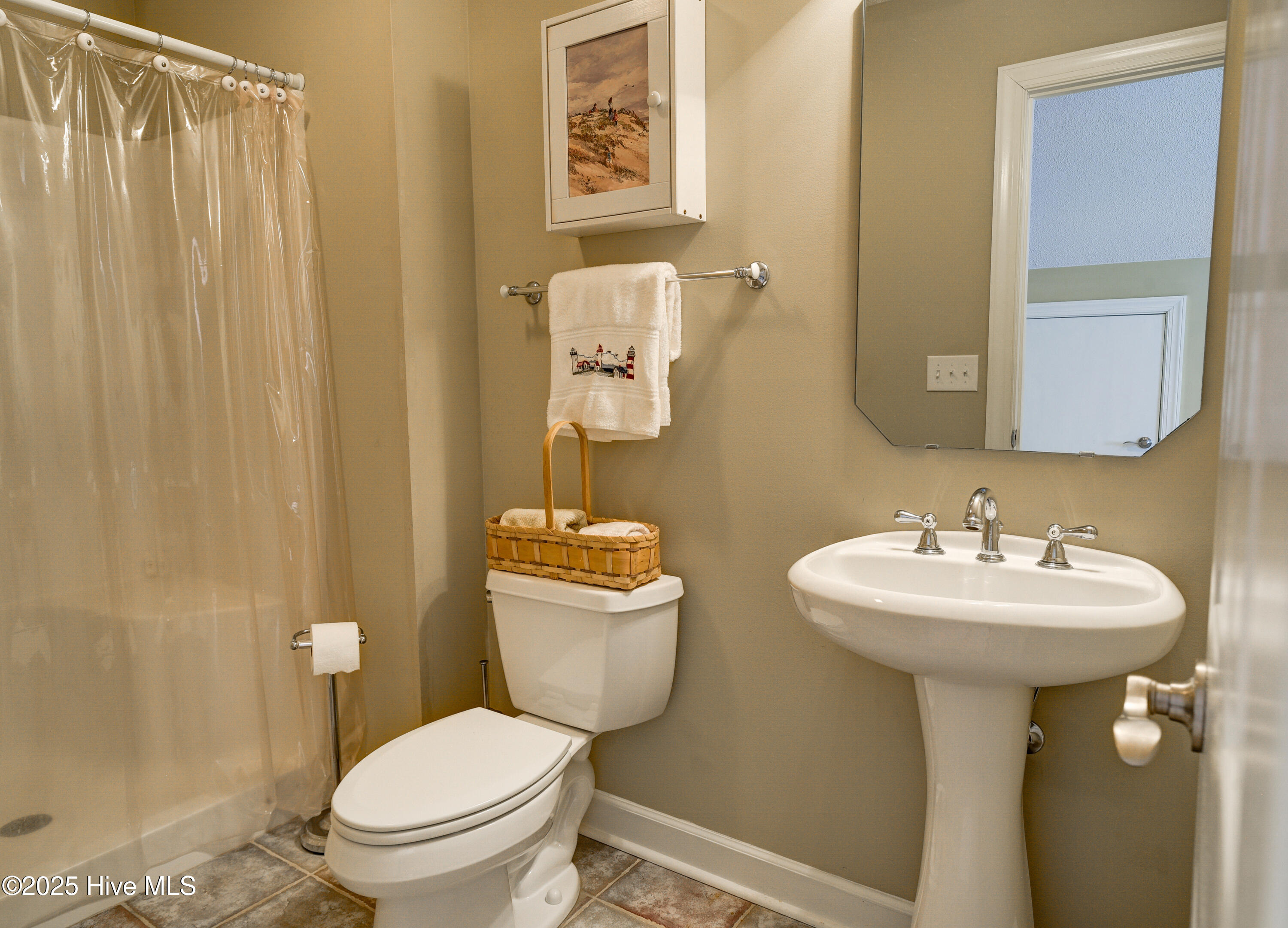 100547083 | Photo 26