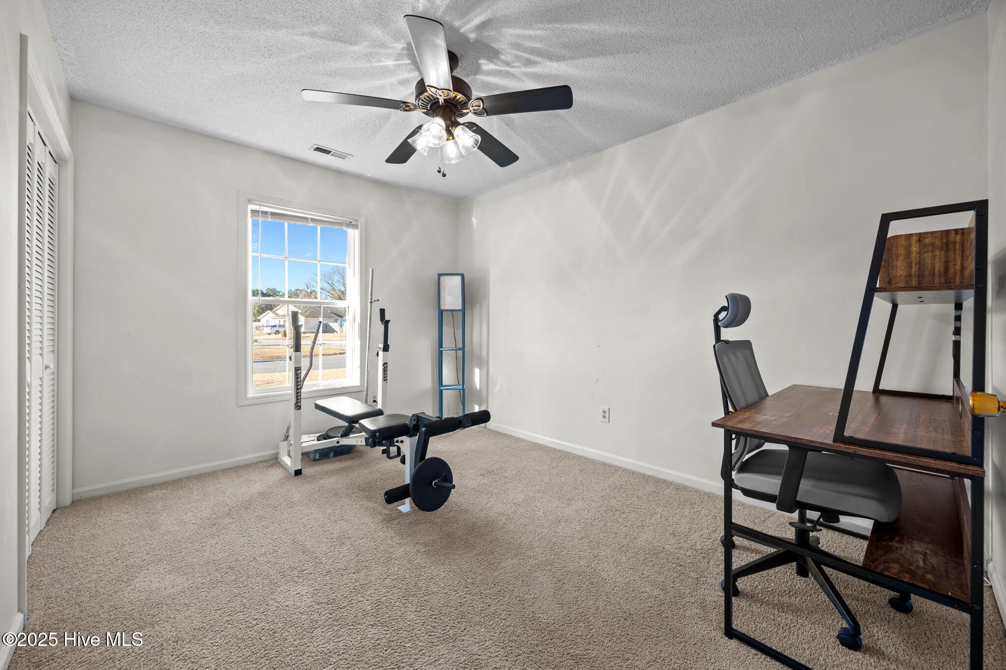 100546209 | Photo 21