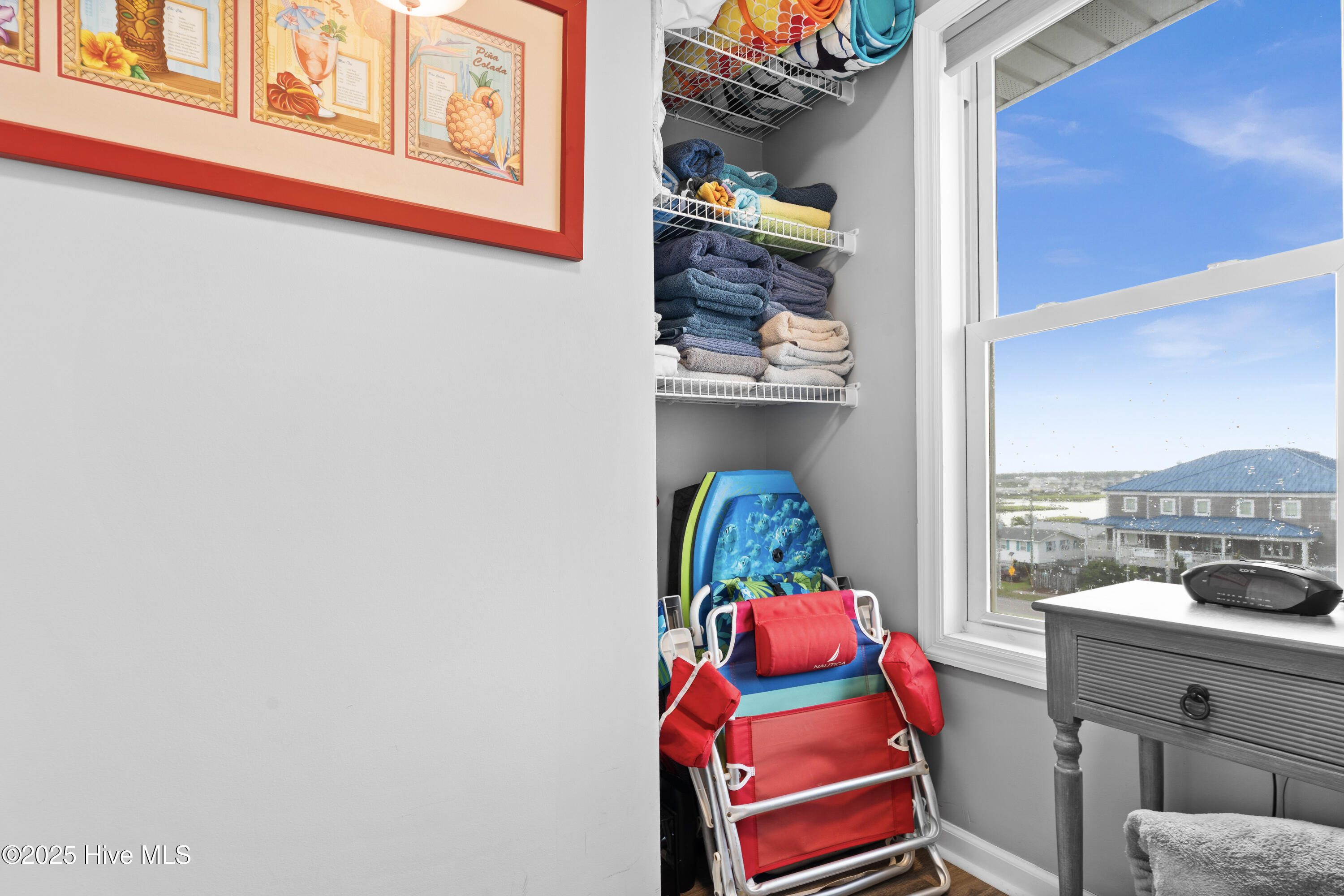 100523244 | Photo 24