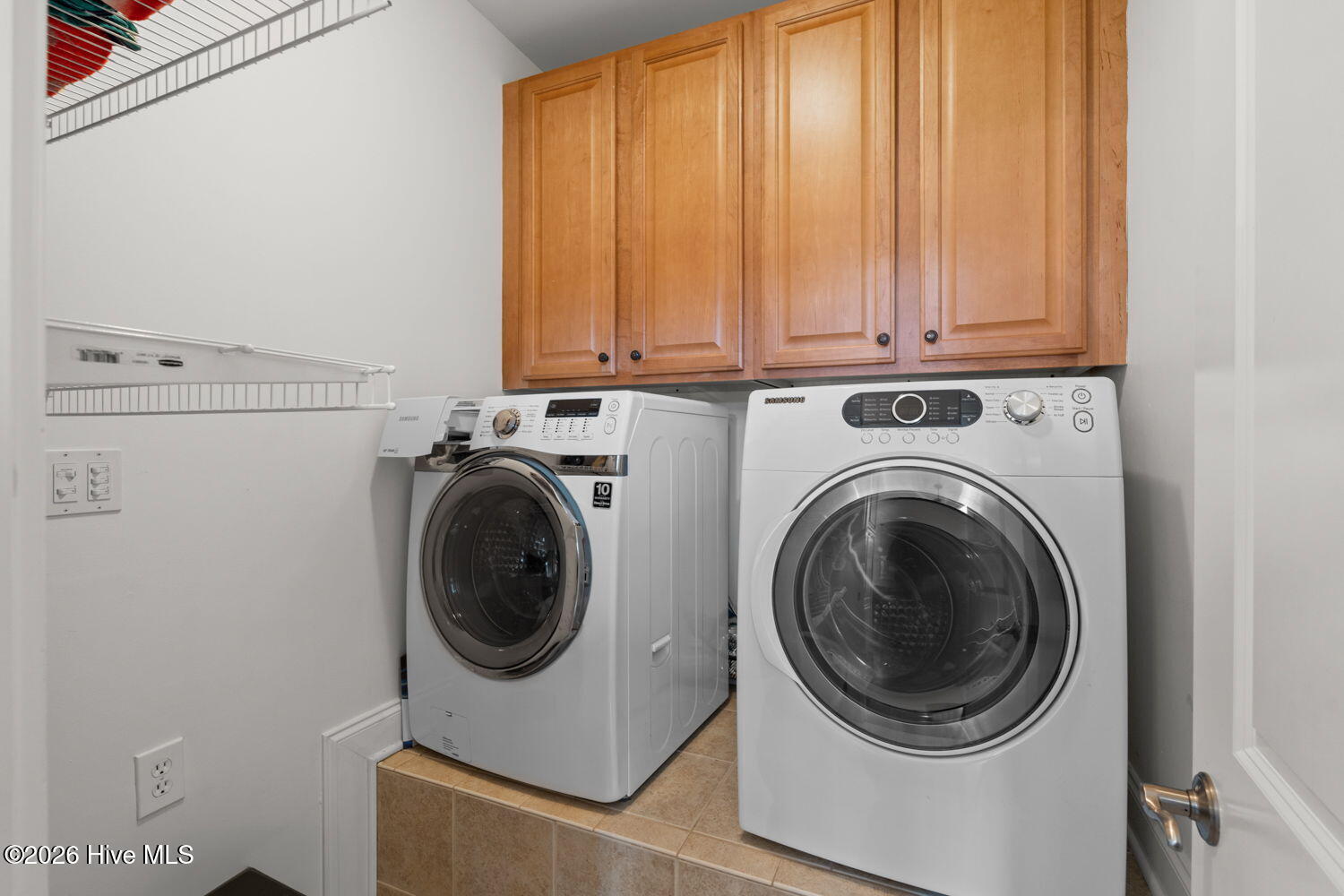 100566570 | Photo 17