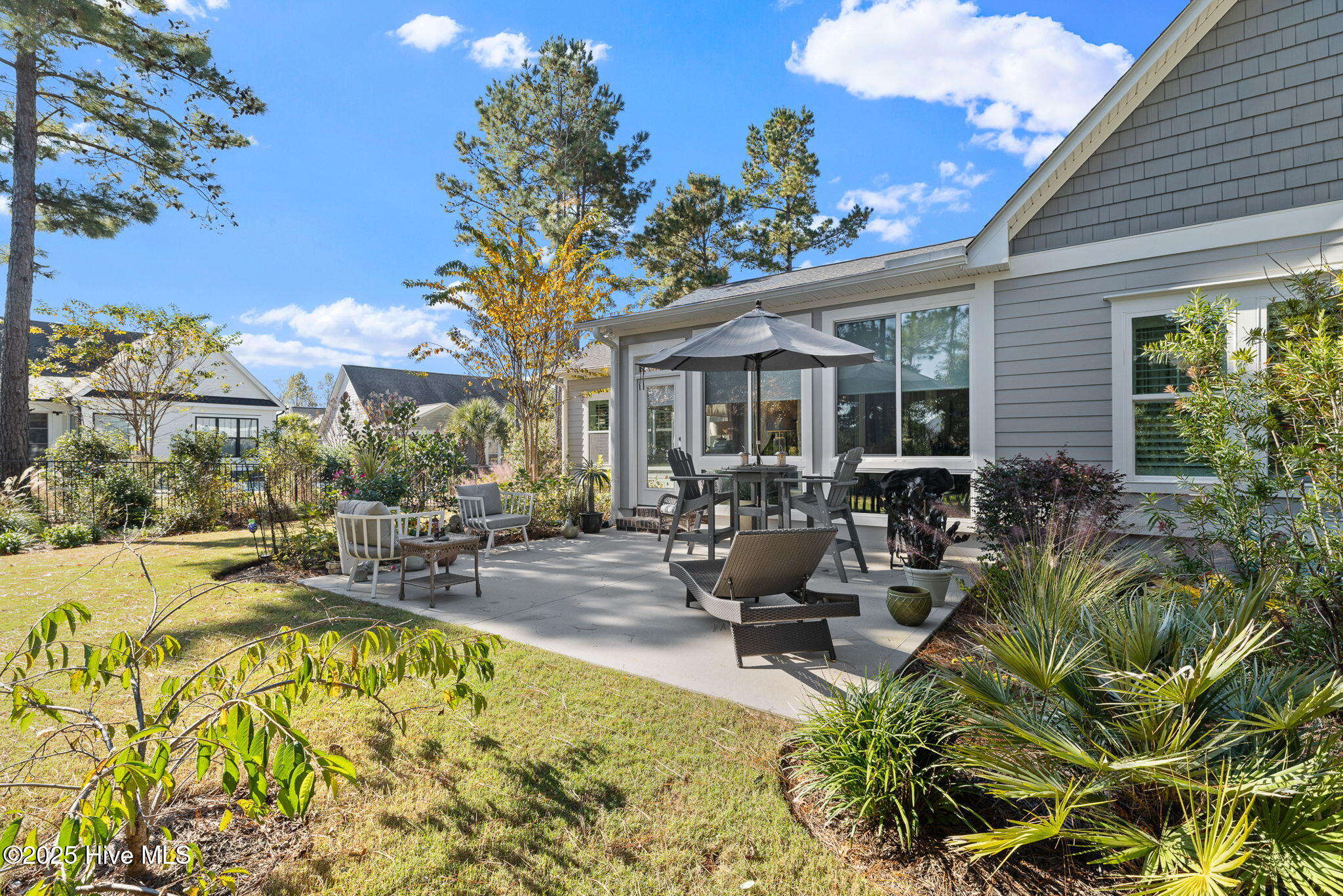 100540140 | Photo 42