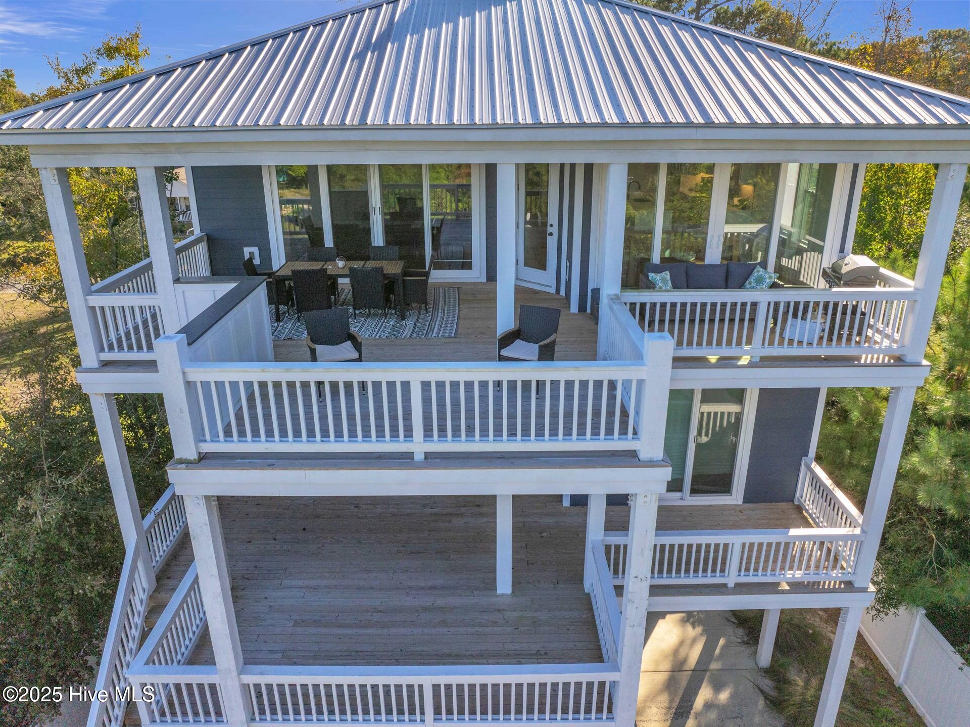 100539470 | Photo 43