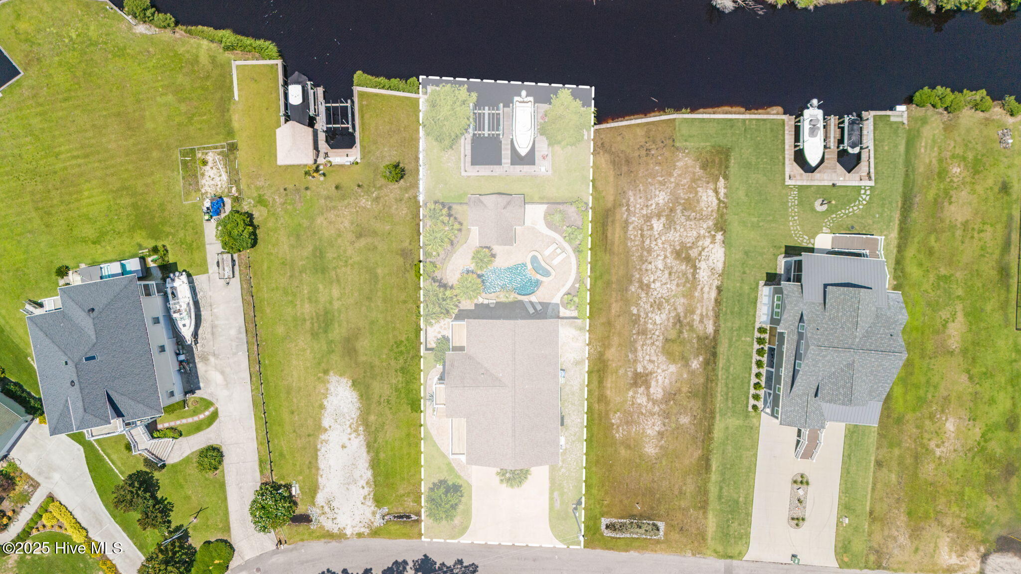 100514865 | Photo 60