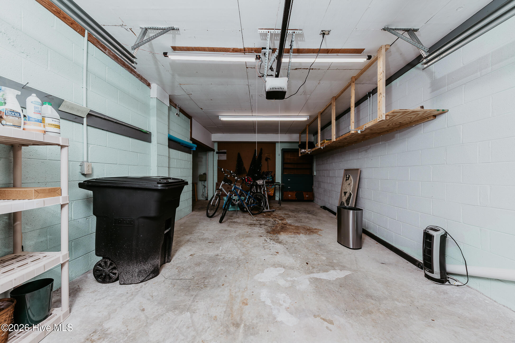 100560422 | Photo 69