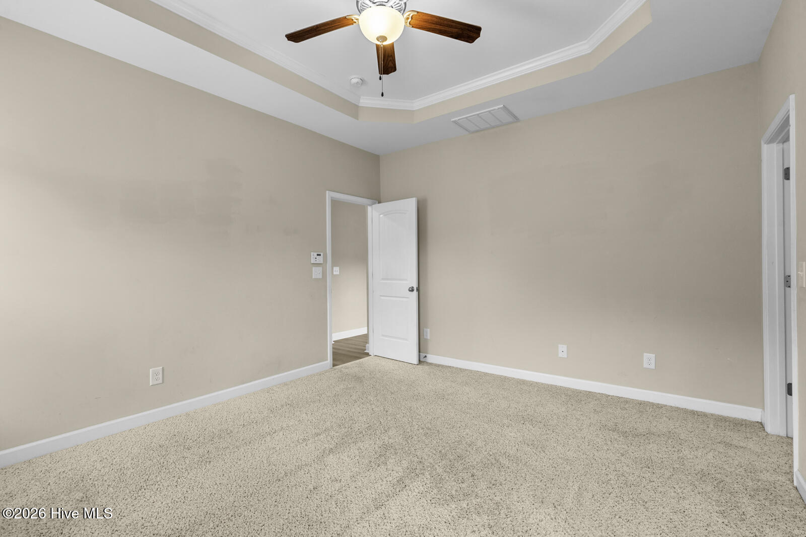 100557134 | Photo 18