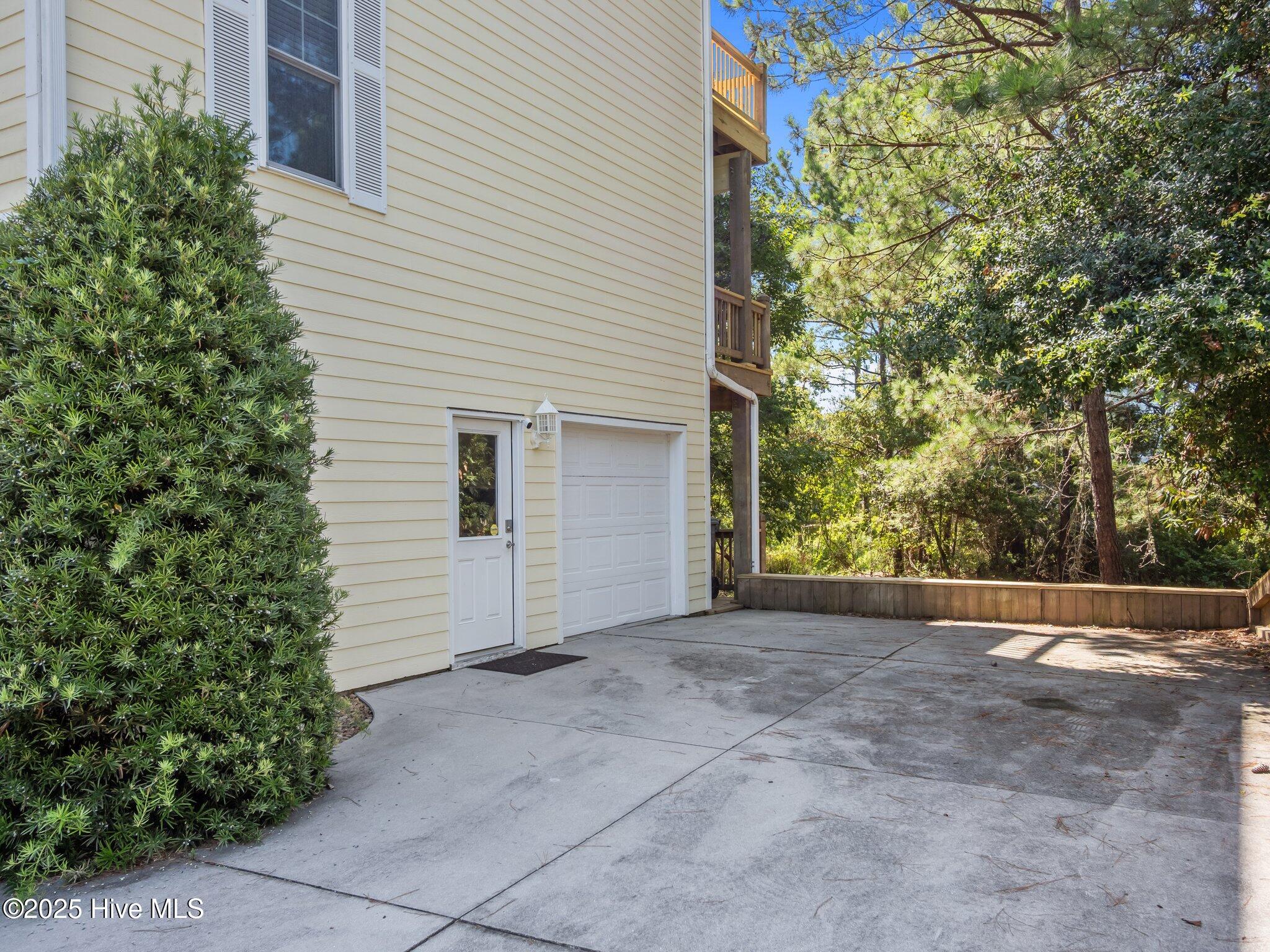 100518679 | Photo 48