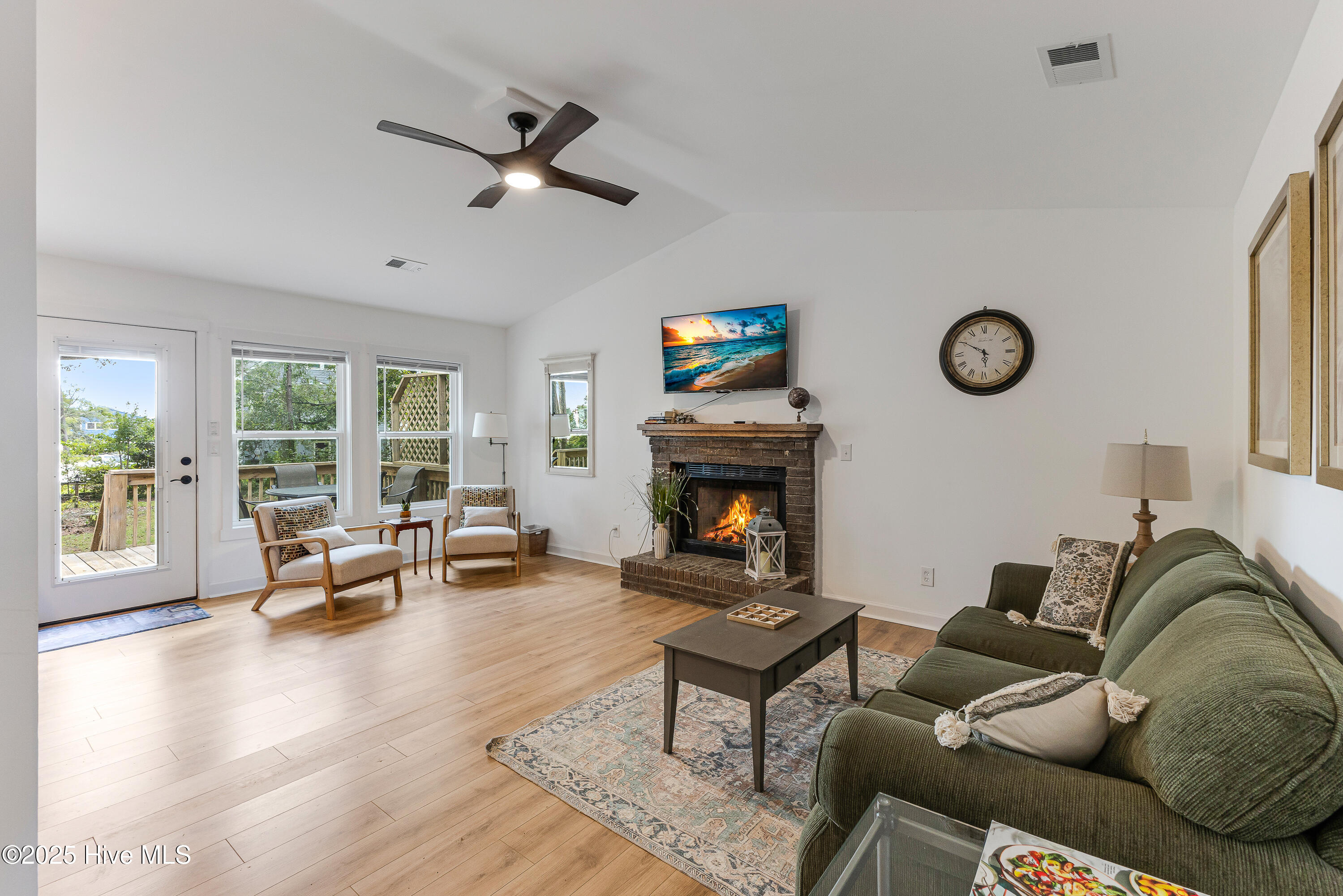 704 Shoreline Drive E, Sunset Beach, NC 28468 – photo 5: 704 Shoreline-6