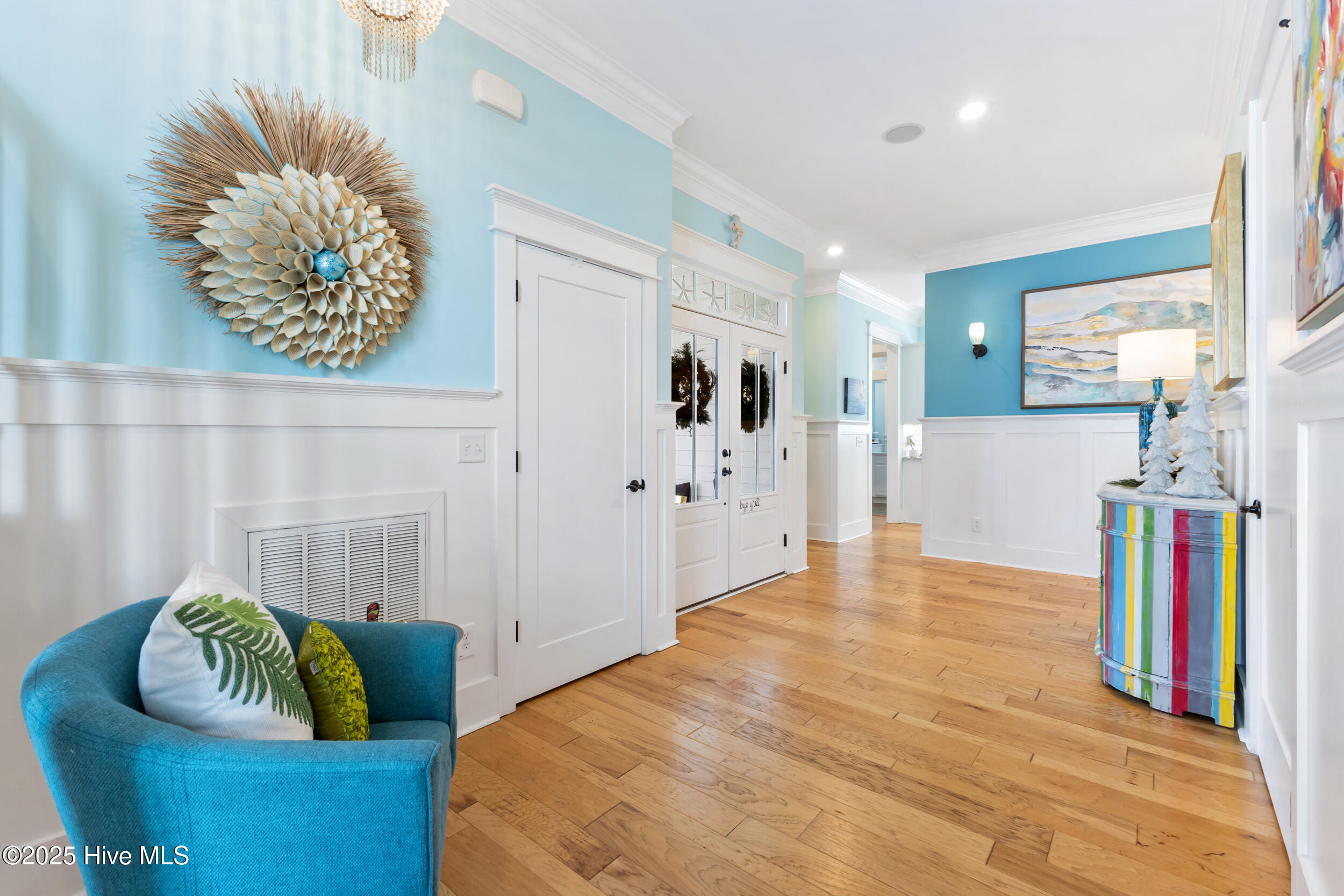 100543179 | Photo 10