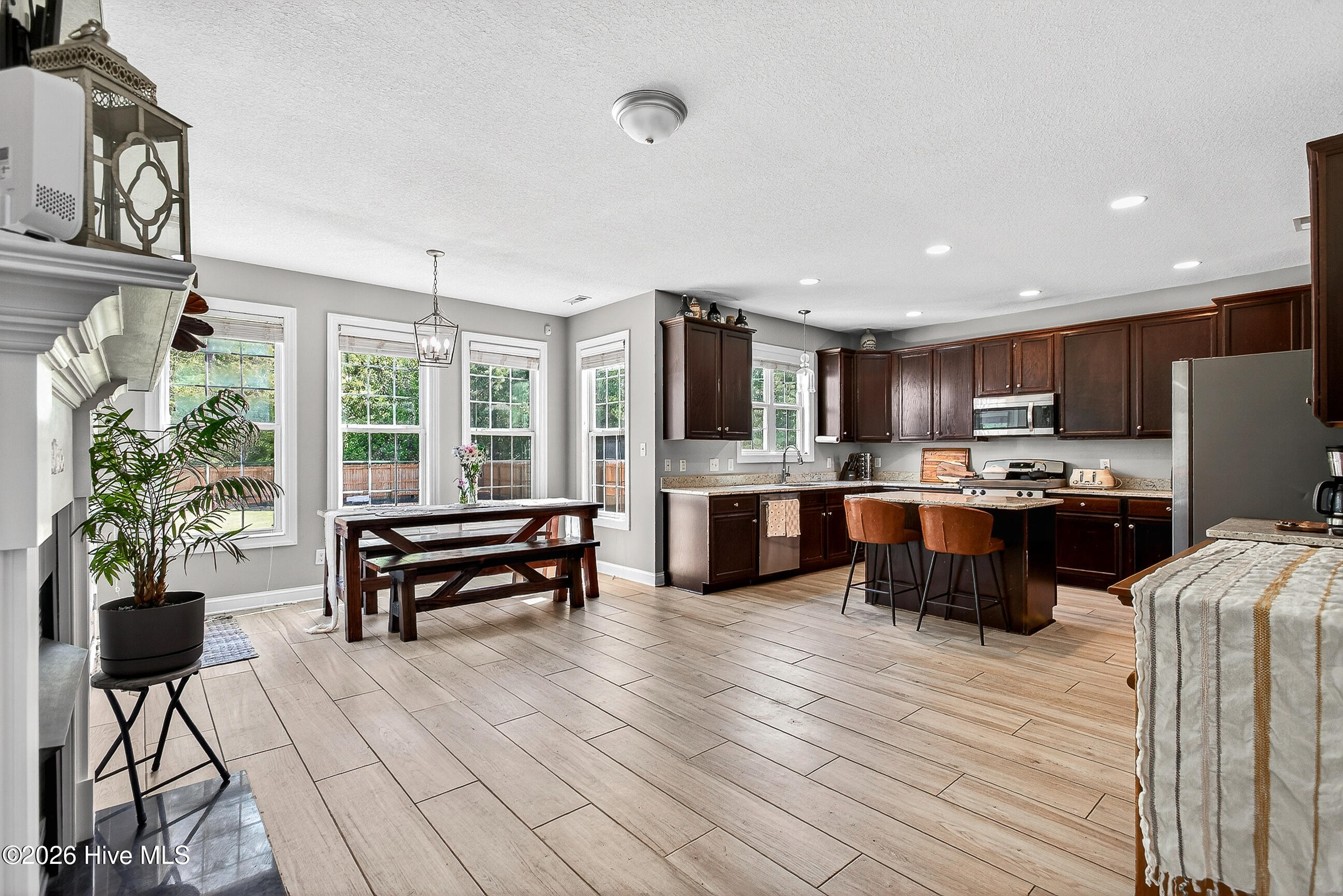 100568368 | Photo 12